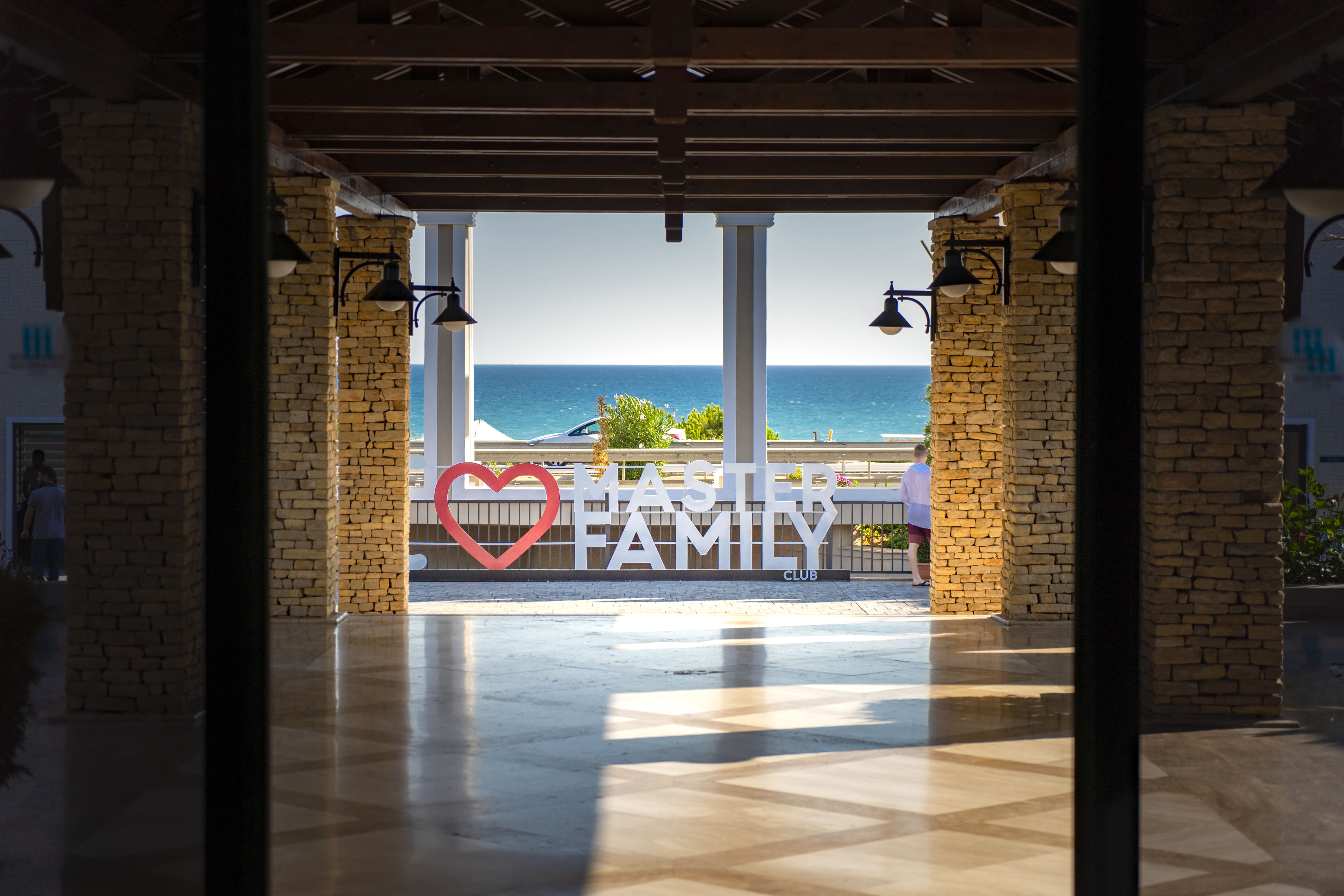 MASTER FAMILY CLUB