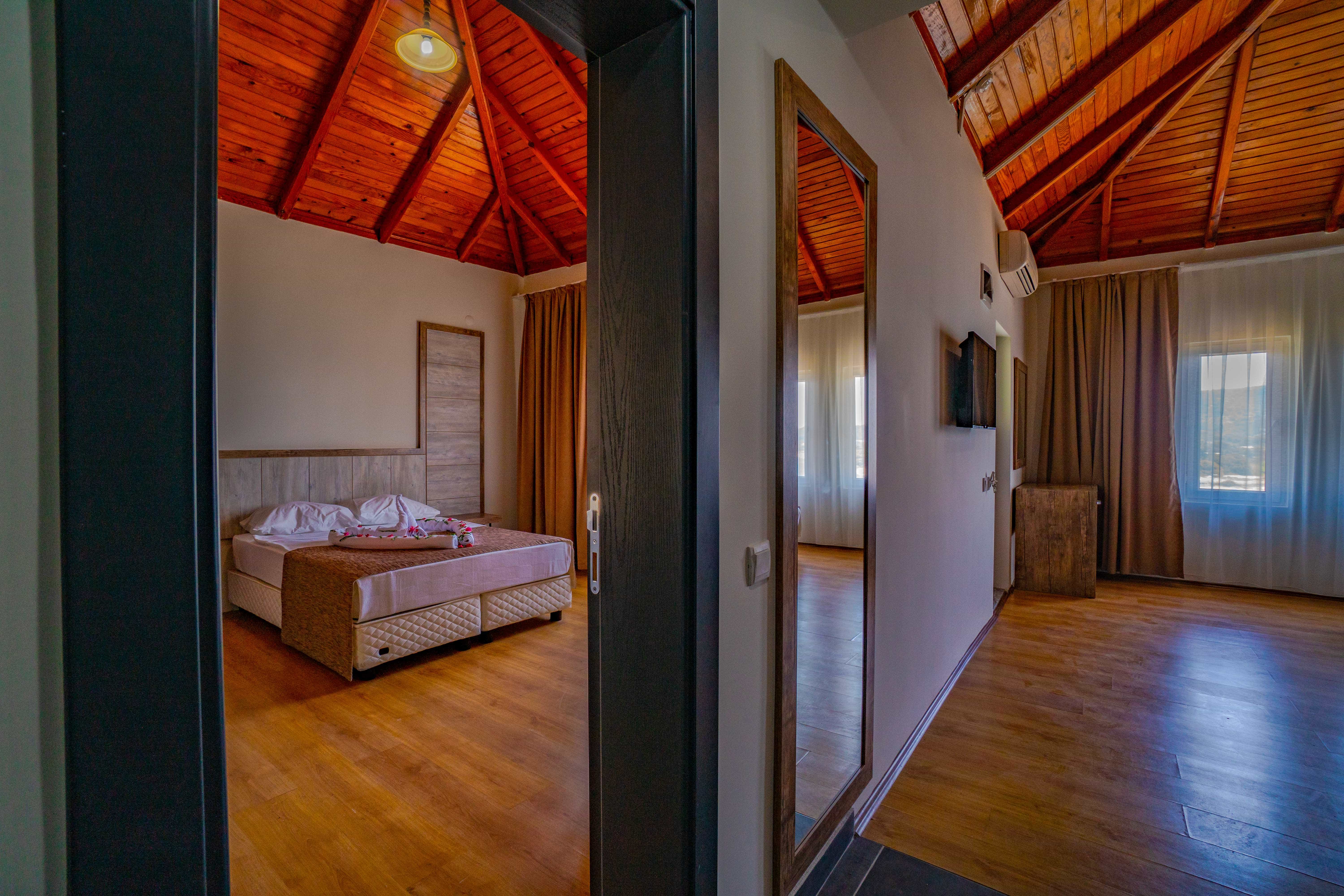 Senza Garden Holiday Club