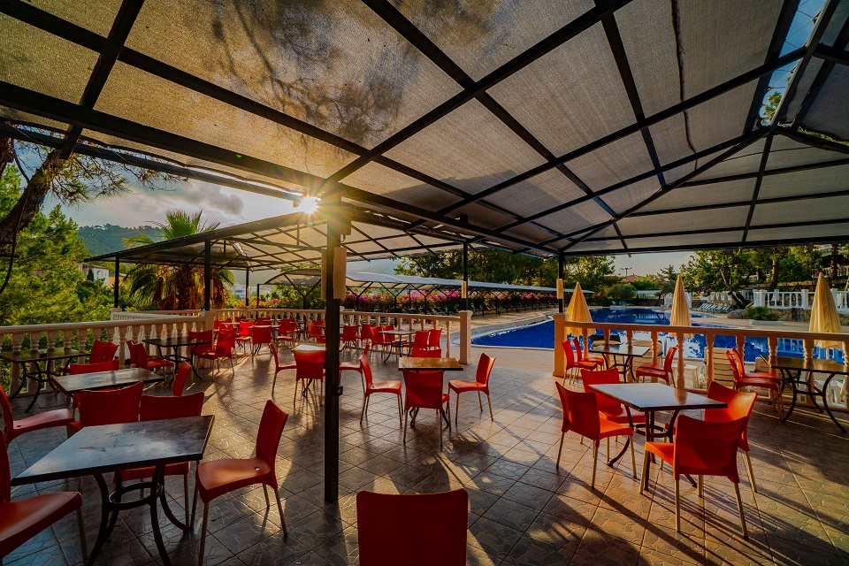 Senza Garden Holiday Club