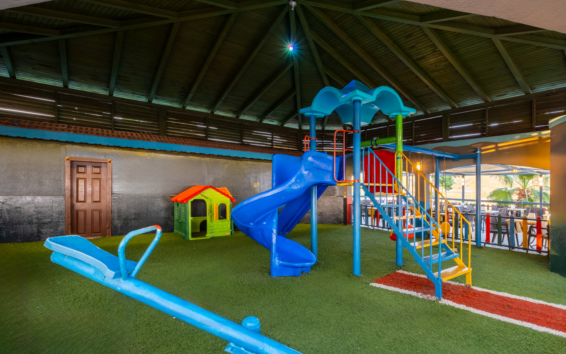 Senza Garden Holiday Club