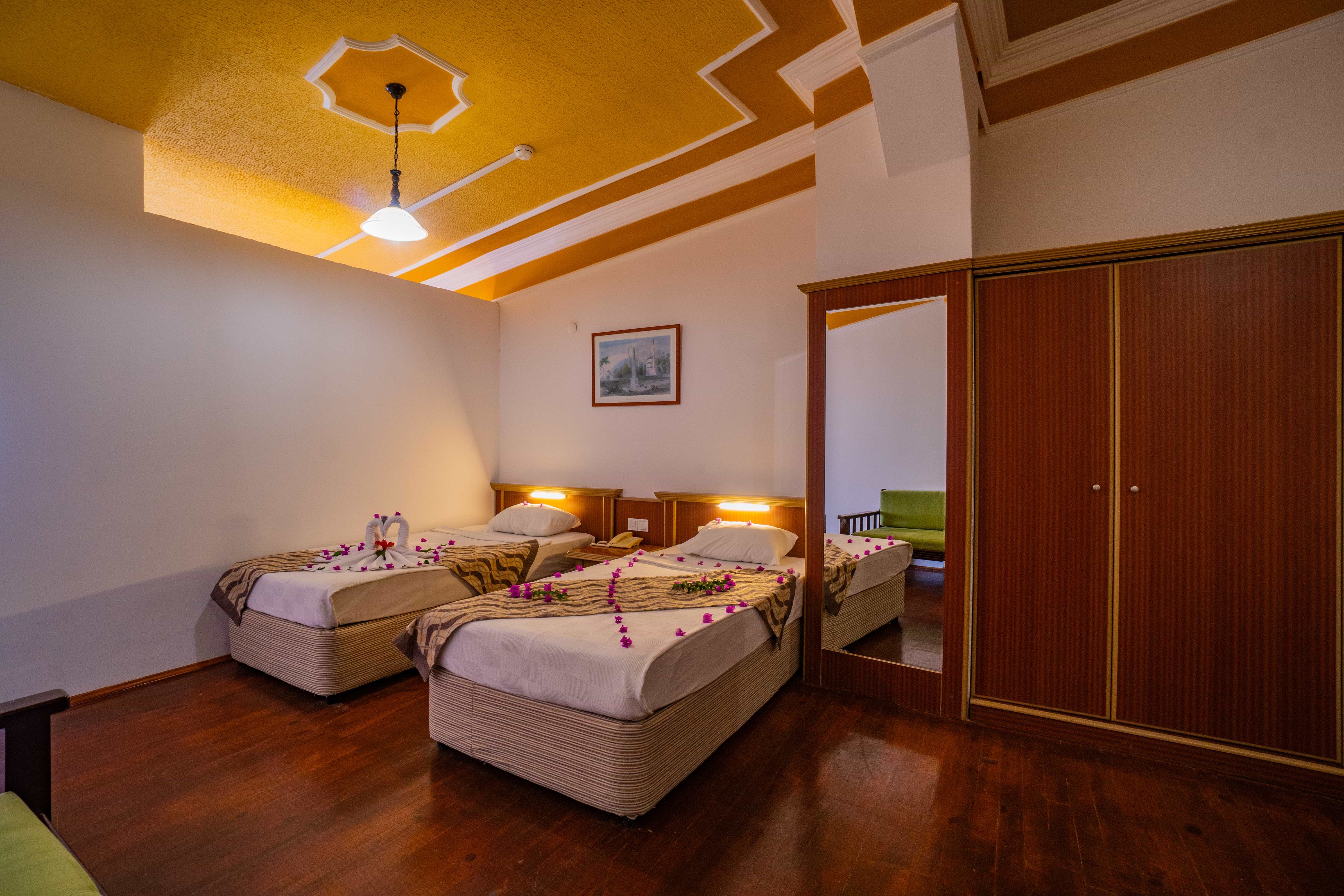 Senza Garden Holiday Club