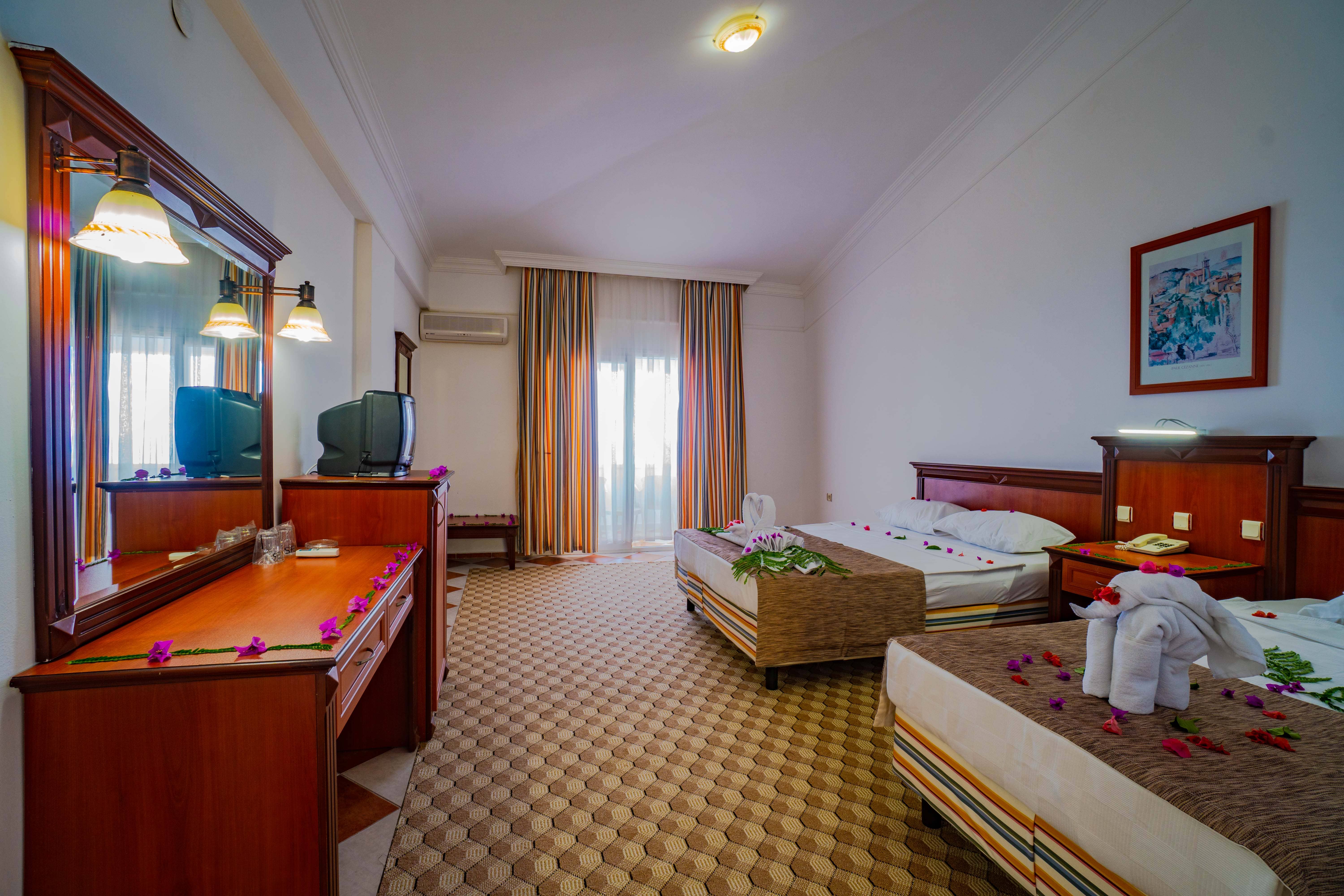 Senza Garden Holiday Club