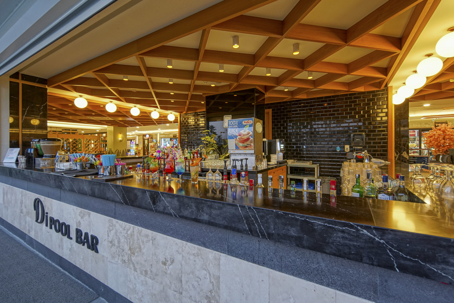 Diamond Deluxe Hotel & Spa