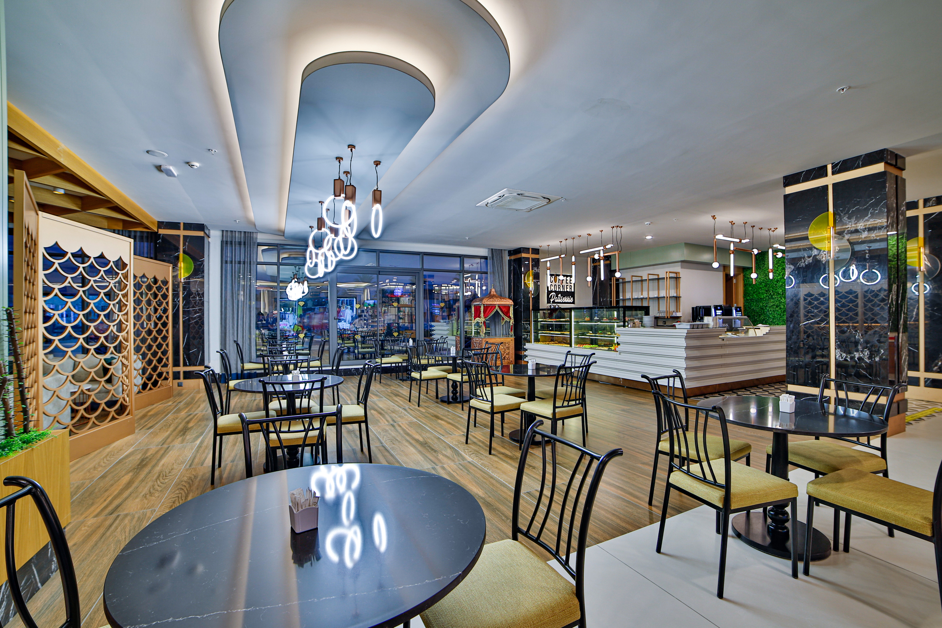 Diamond Deluxe Hotel & Spa