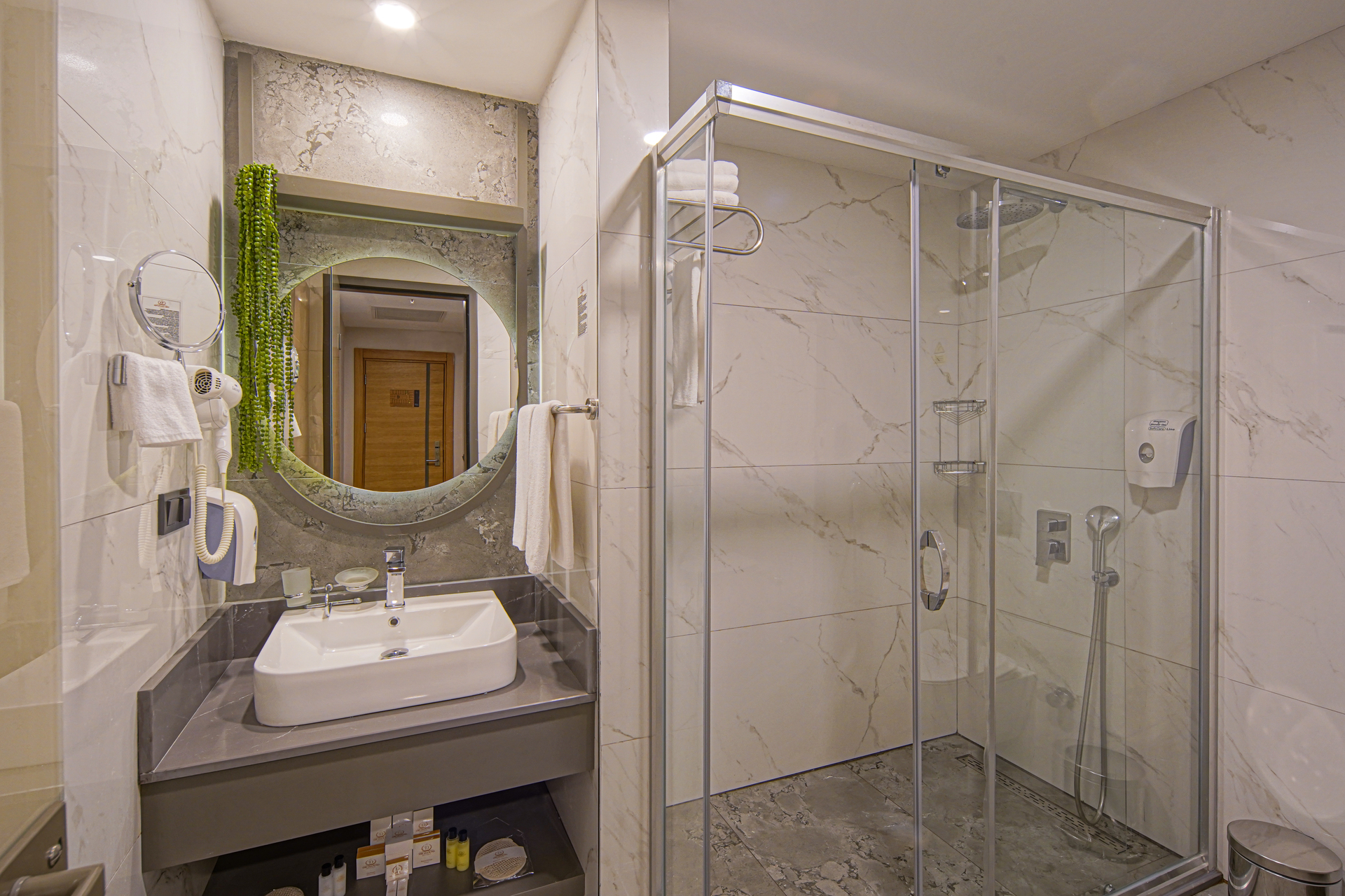Diamond Deluxe Hotel & Spa
