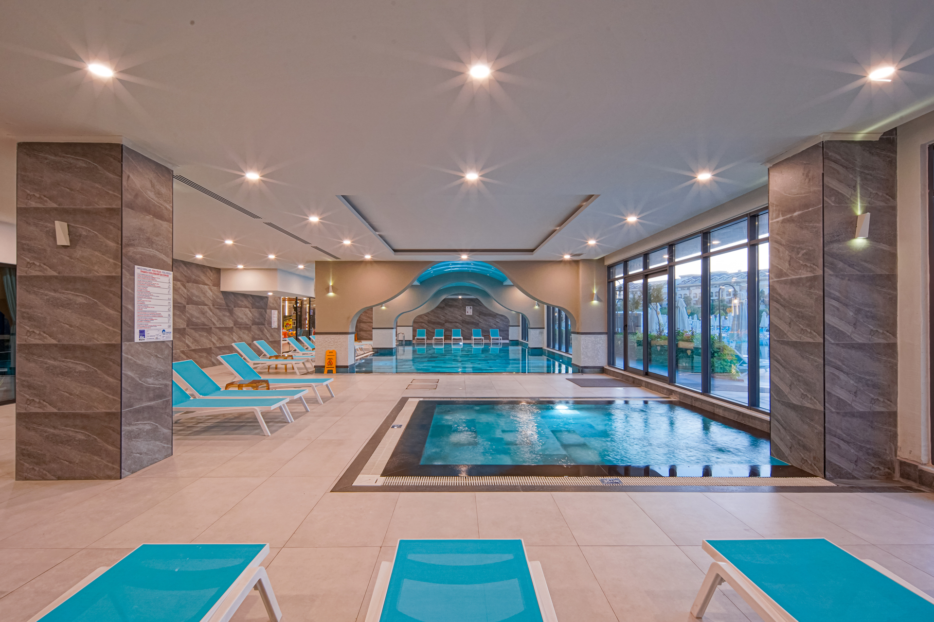 Diamond Deluxe Hotel & Spa