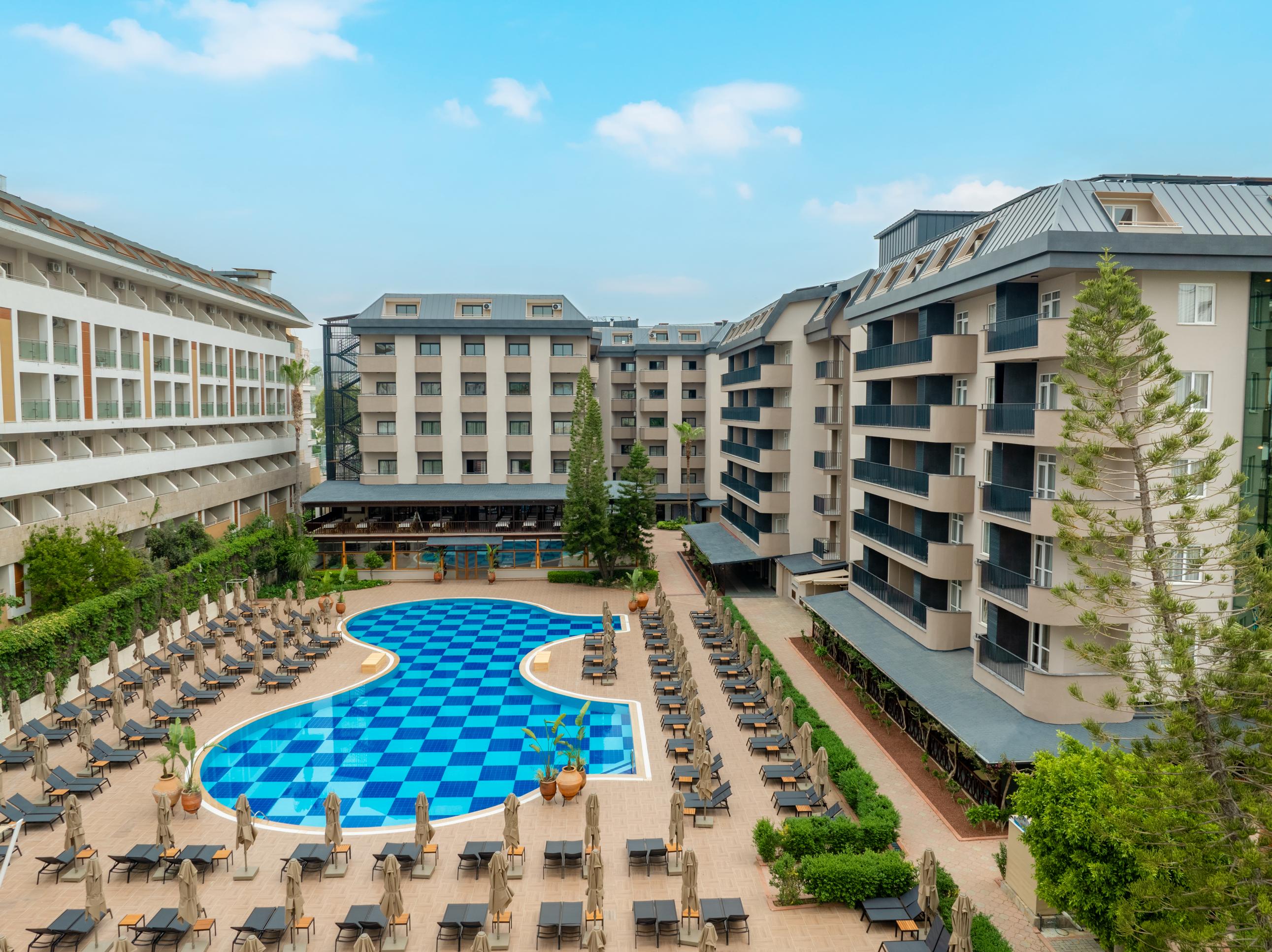 Villa Sunflower Beach Hotel
