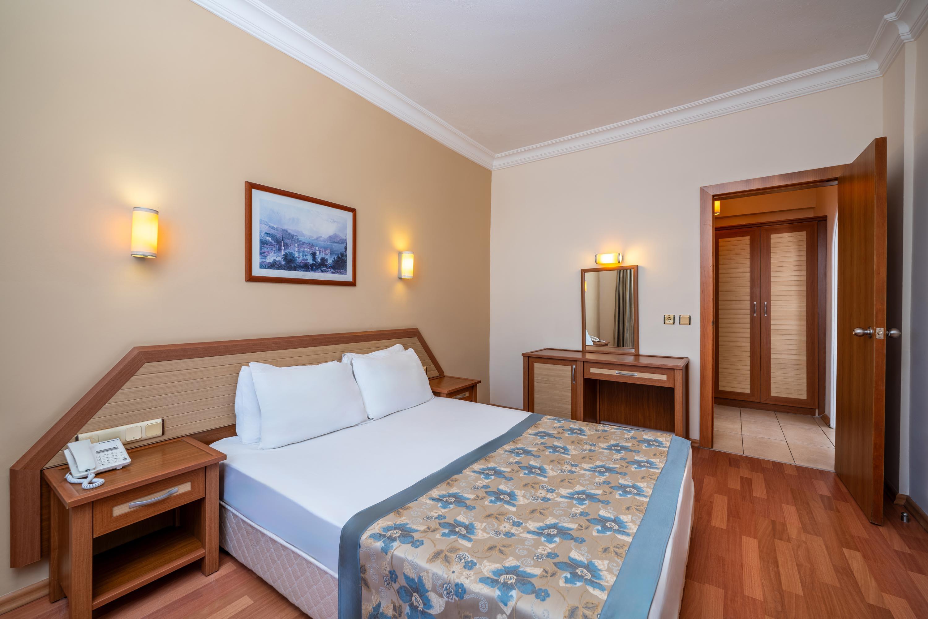 Villa Sunflower Beach Hotel