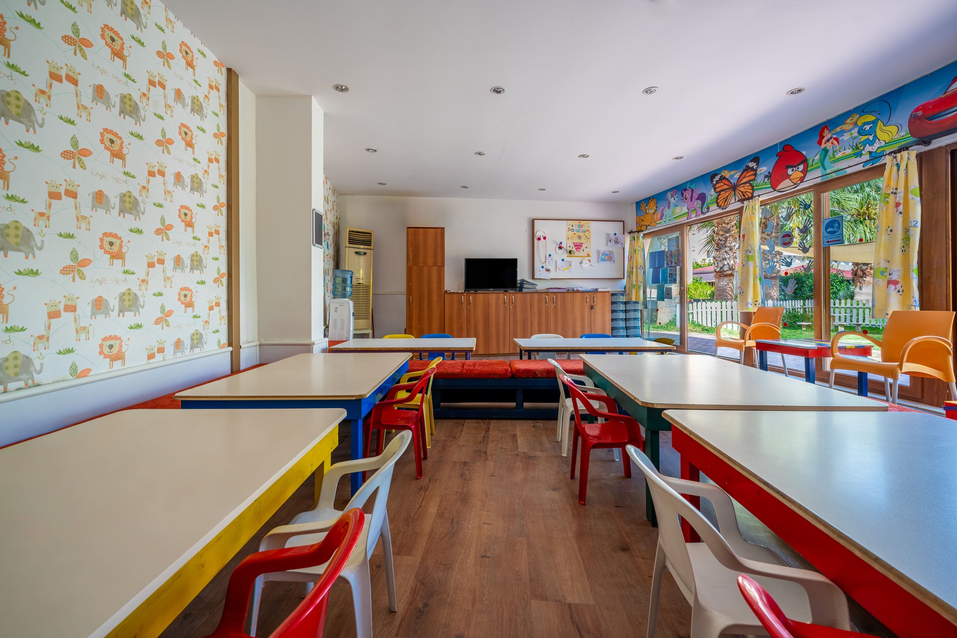 Villa Sunflower Beach Hotel