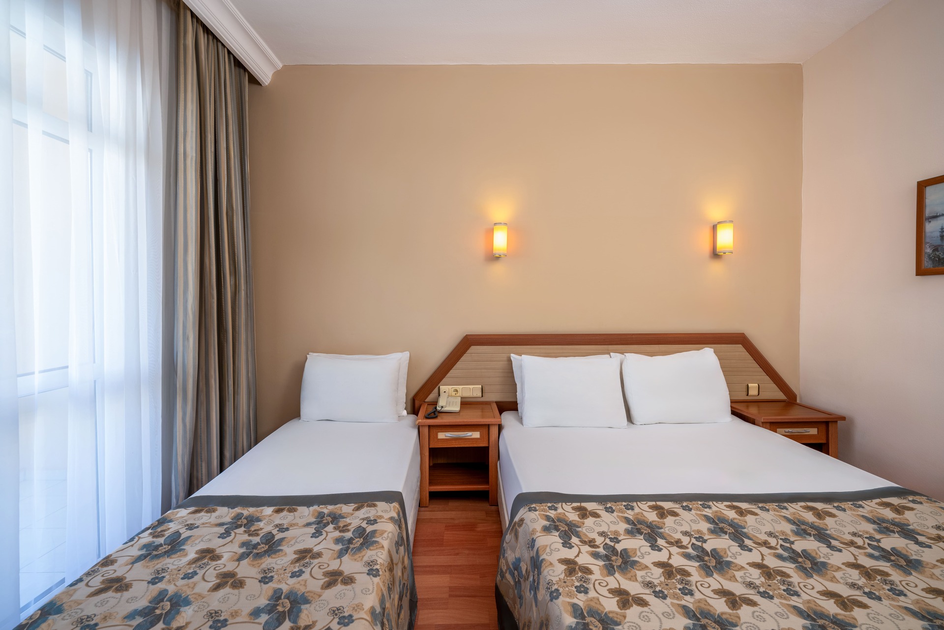 Villa Sunflower Beach Hotel