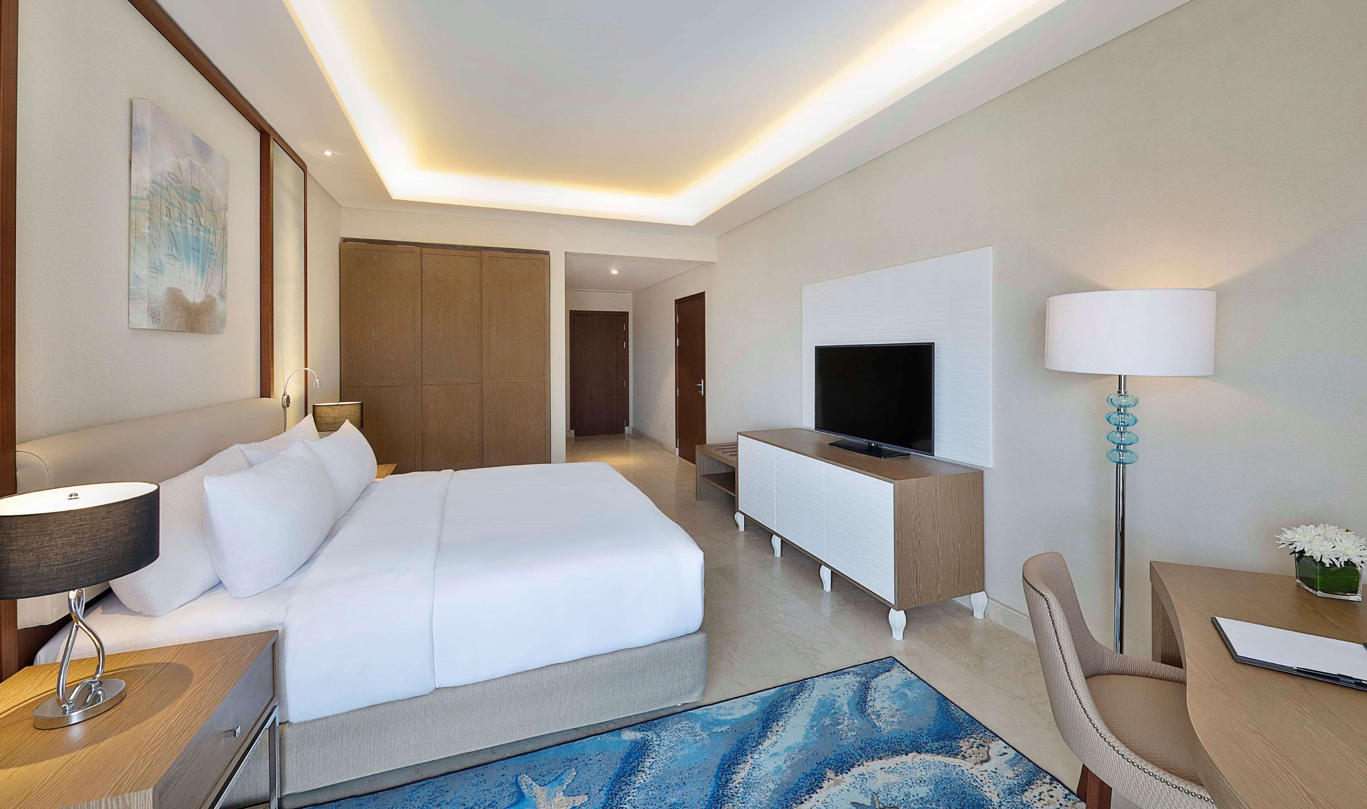 Hilton Plaza