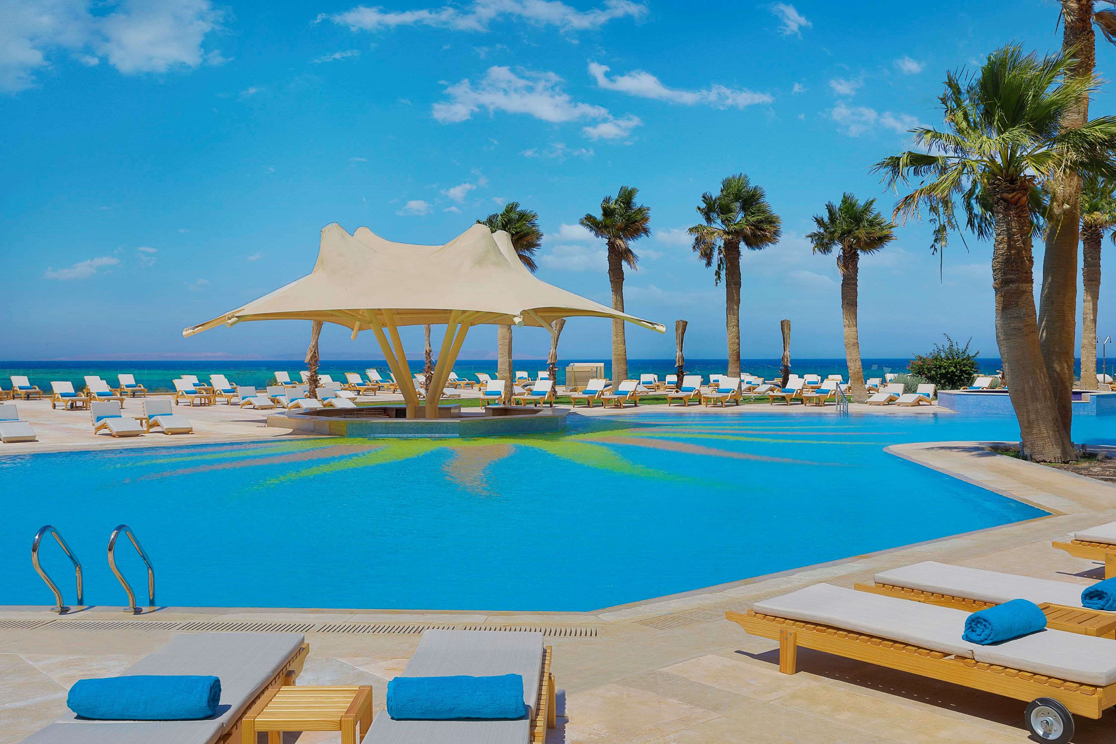 Hilton Plaza