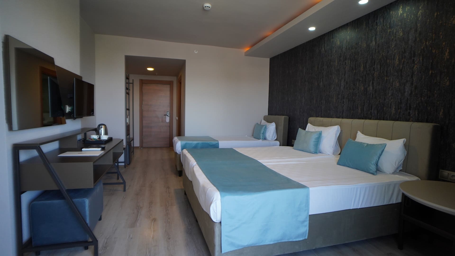 HOTELLA HOTEL & SPA