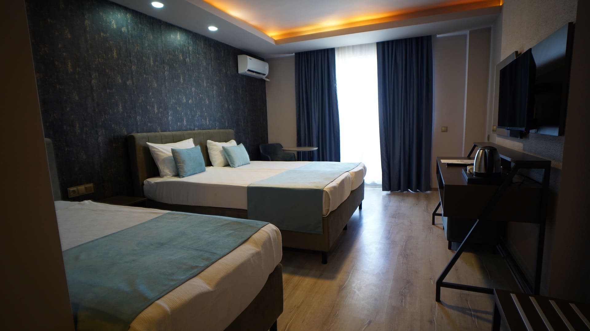 HOTELLA HOTEL & SPA