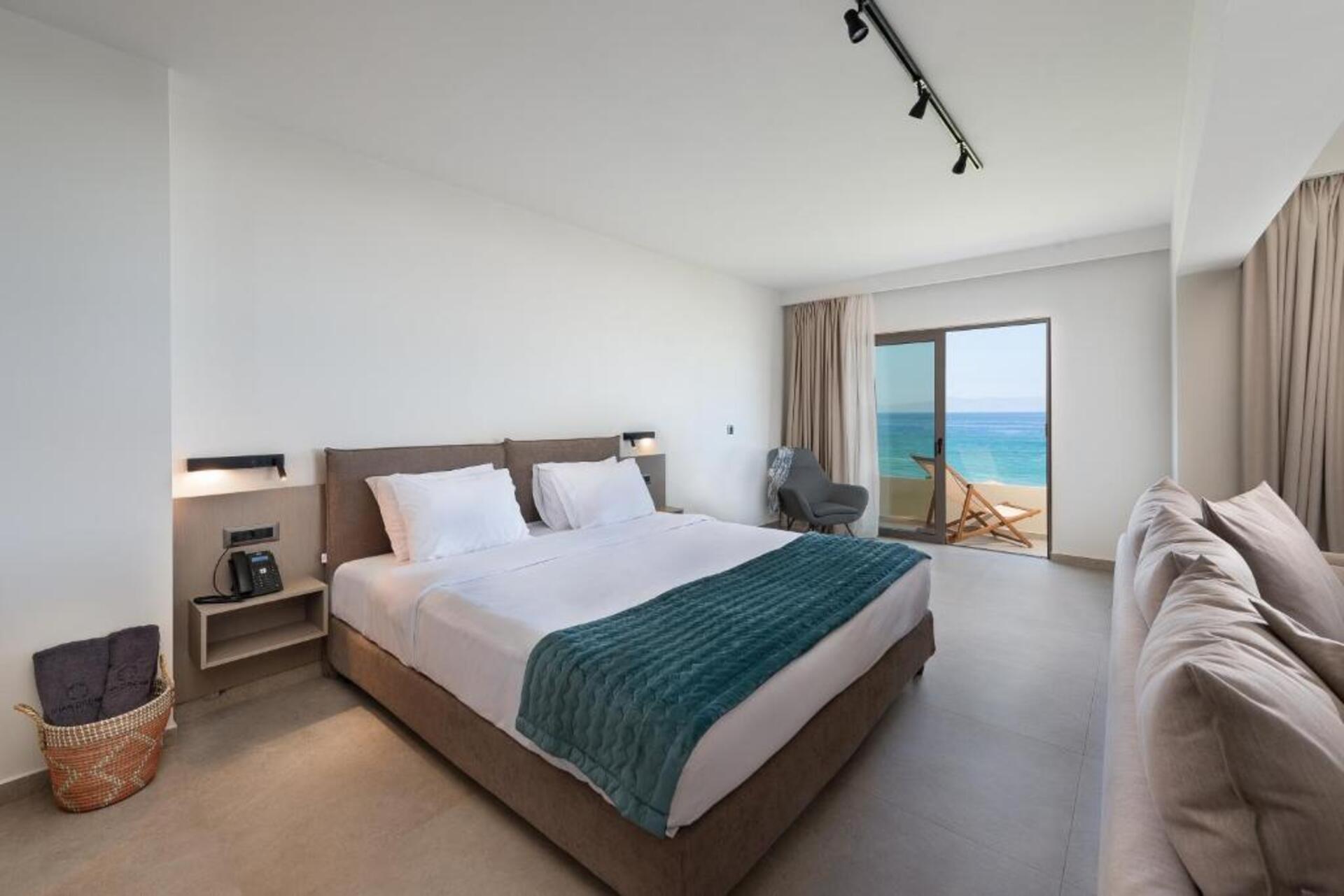Ixia Dream Beachfront Hotel