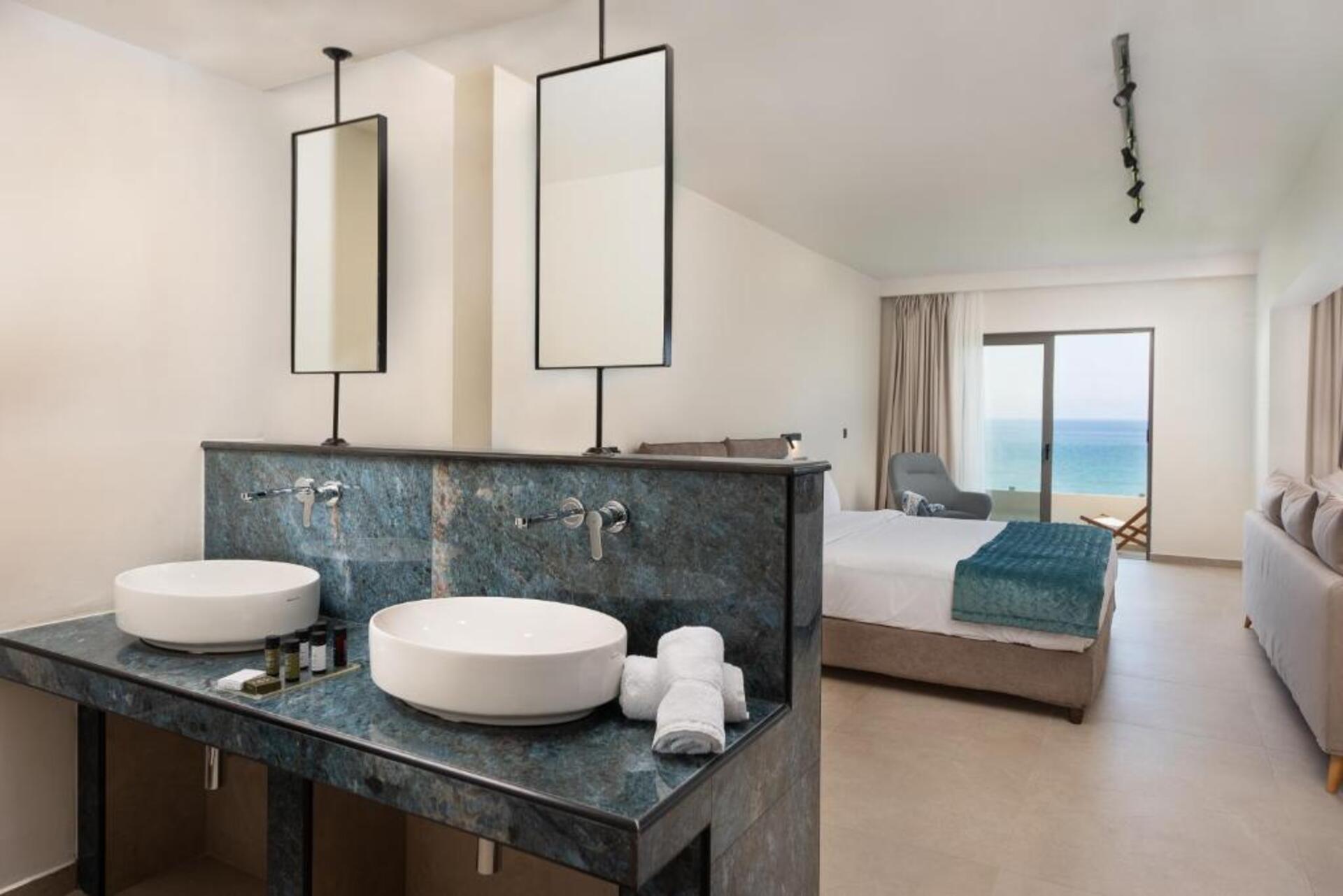 Ixia Dream Beachfront Hotel