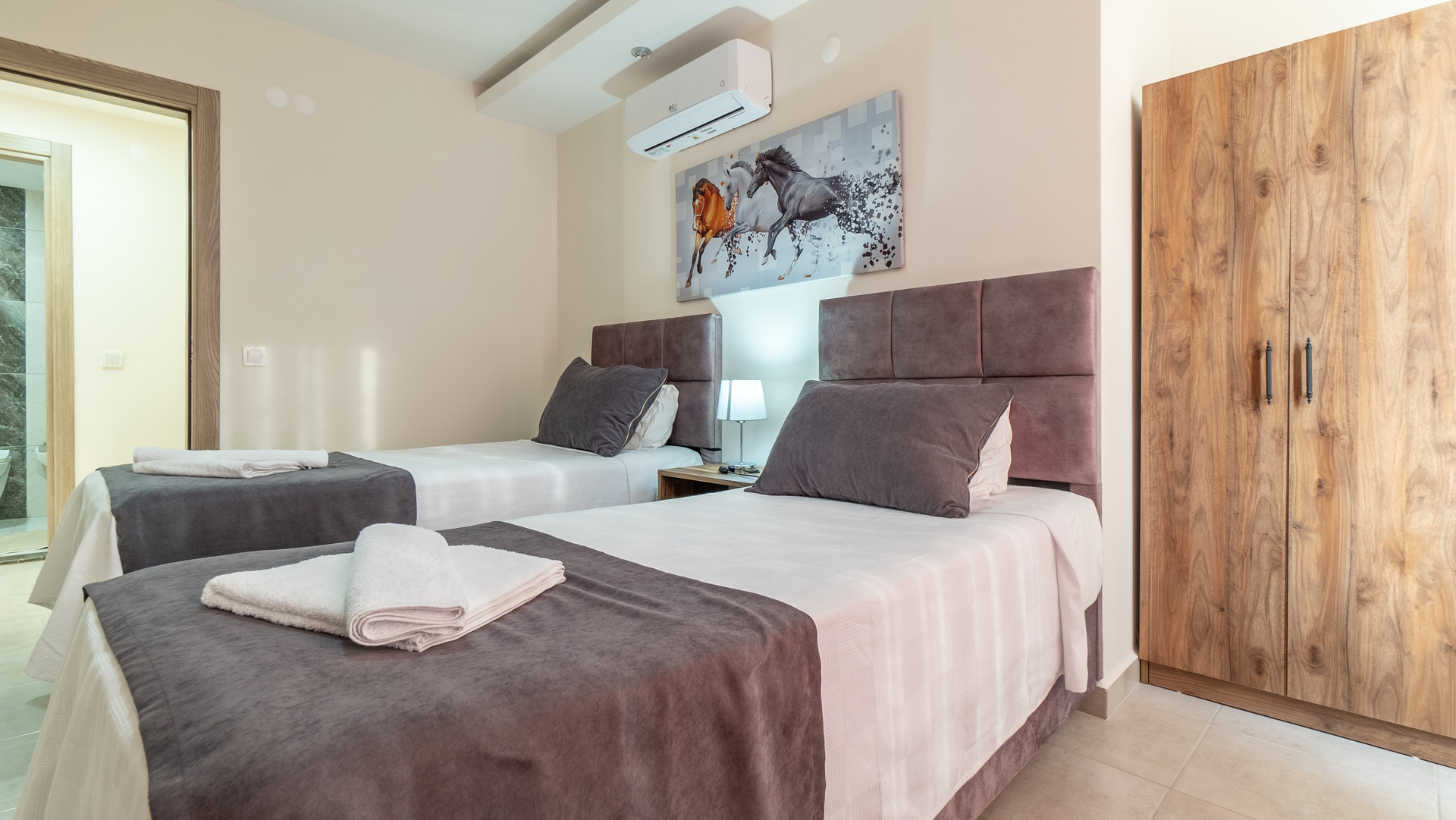 ArdorMare Hotel