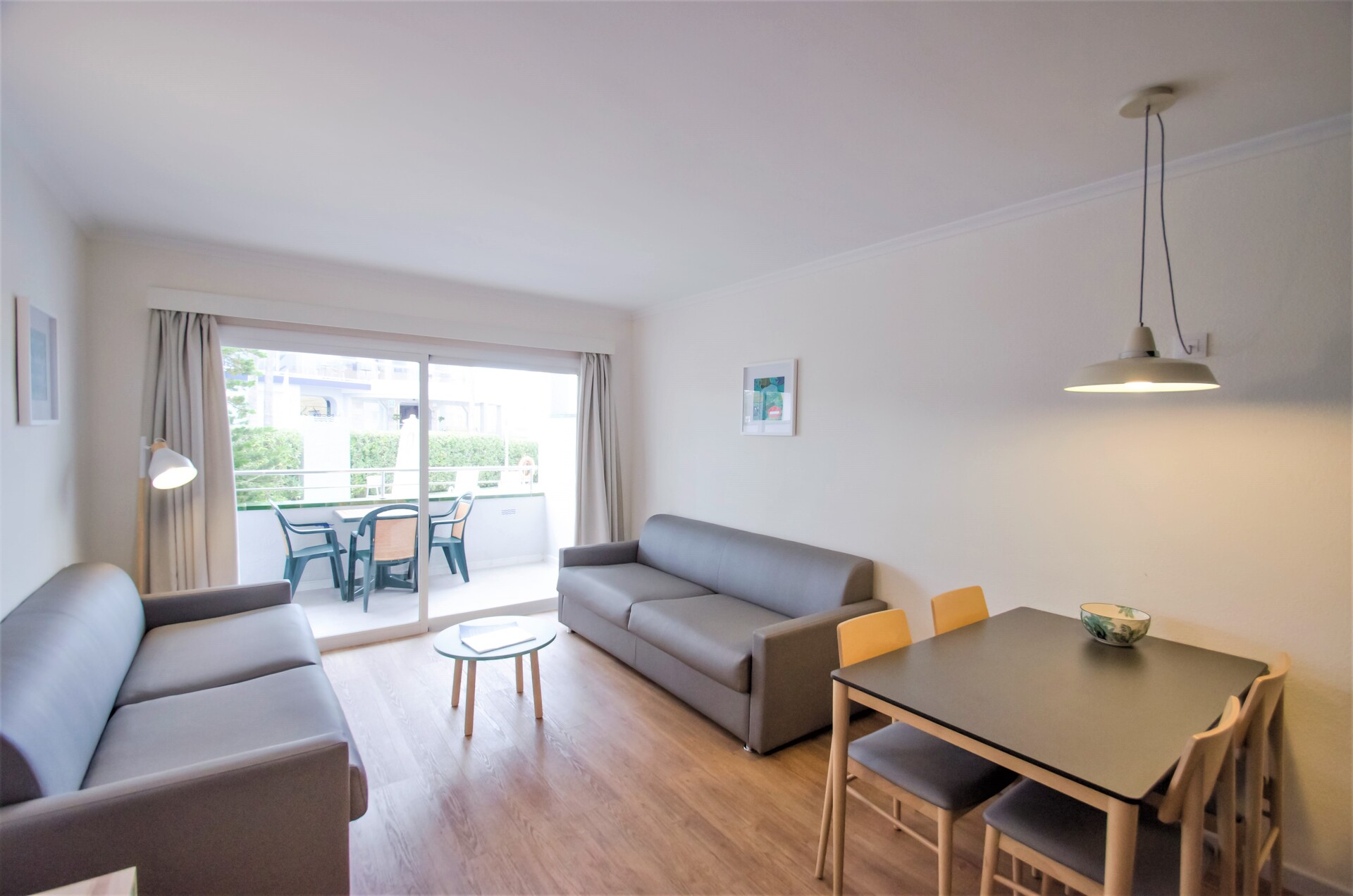Vista Park Hotel & Apartments