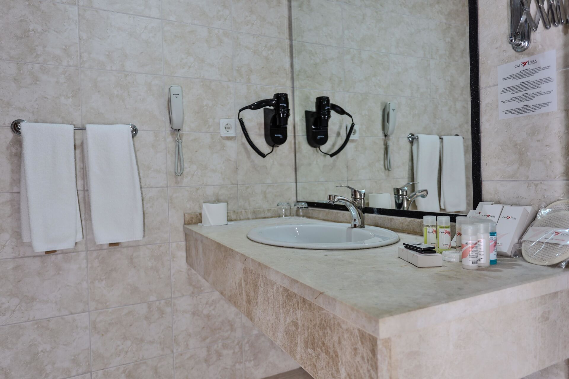 Casa Fora Beach Resort