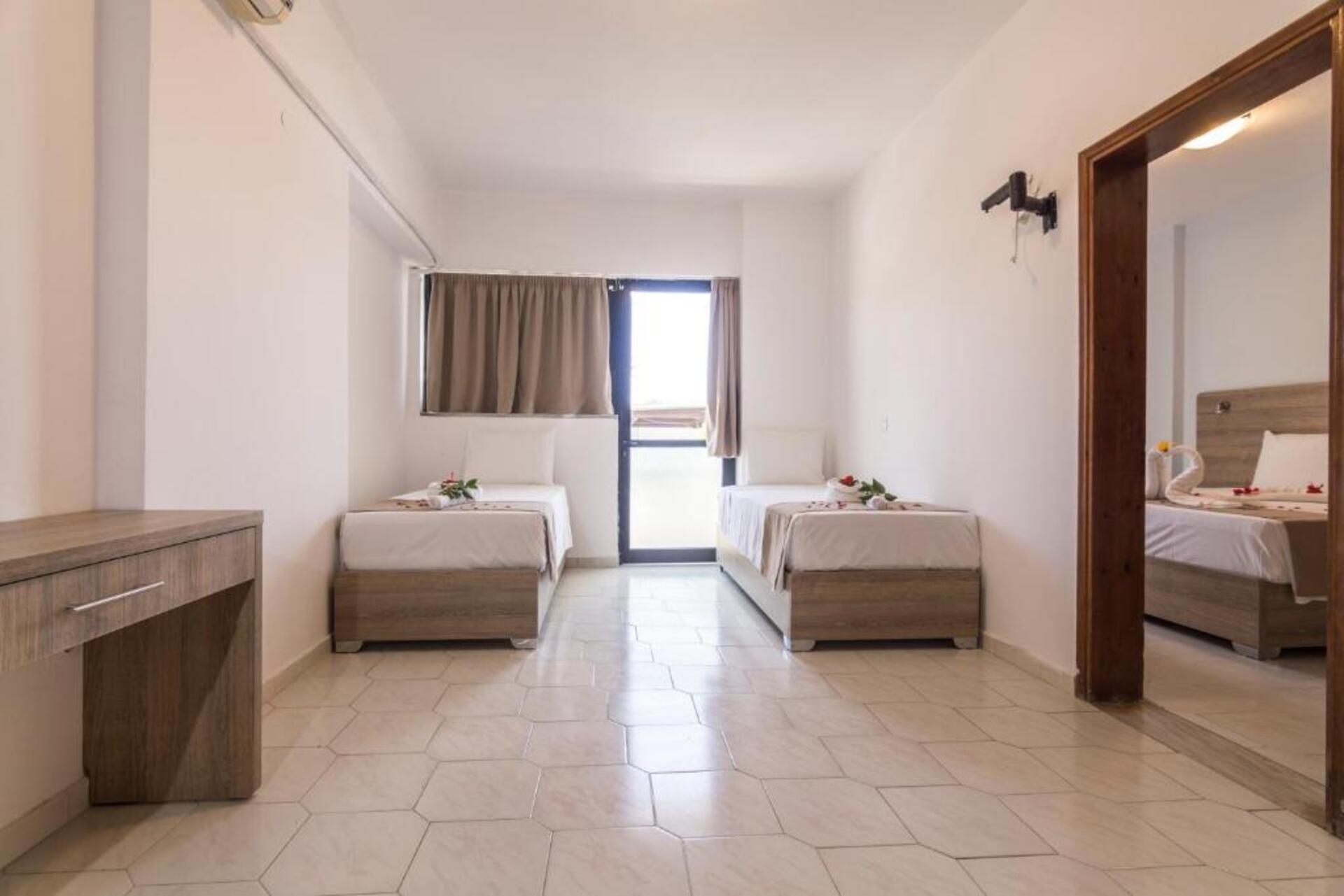 Tivoli Hotel & Apartments