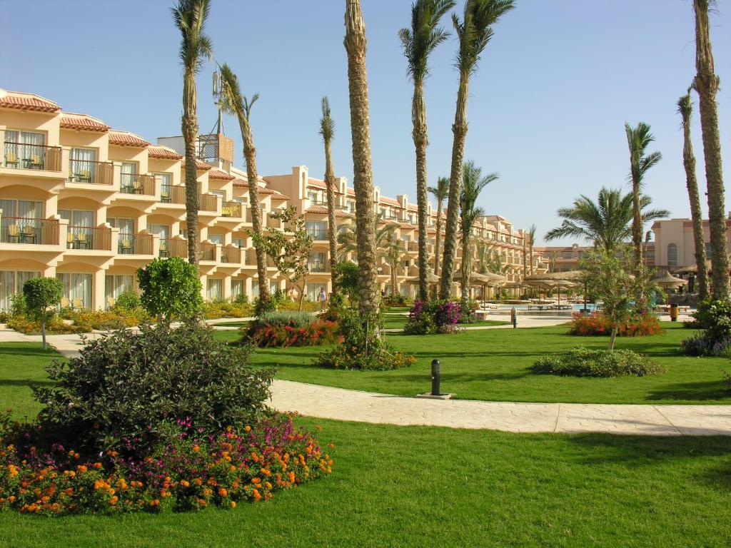 Pyramisa Sahl Hasheesh Beach Resort