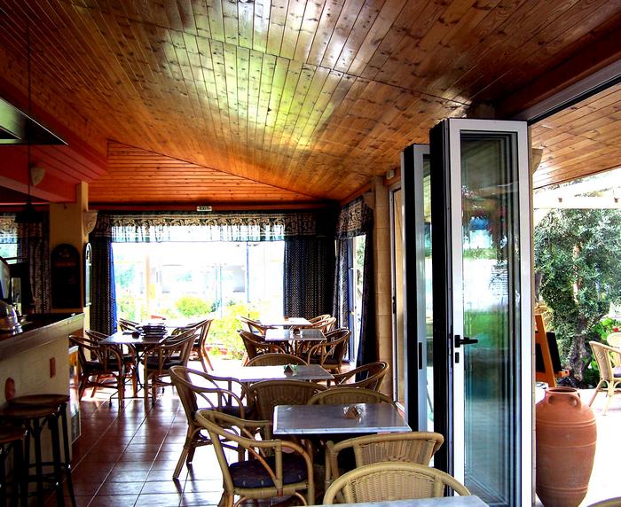 Filoxenia Hotel Tholos