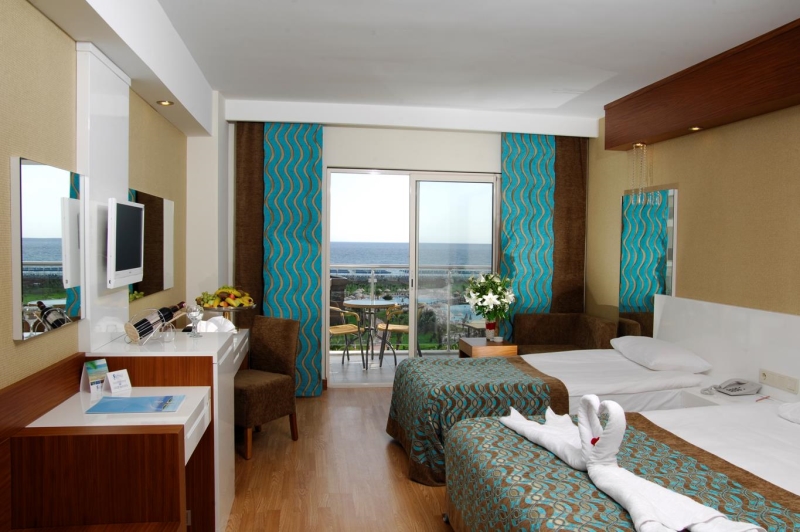 Seaden Sea World Resort & Spa