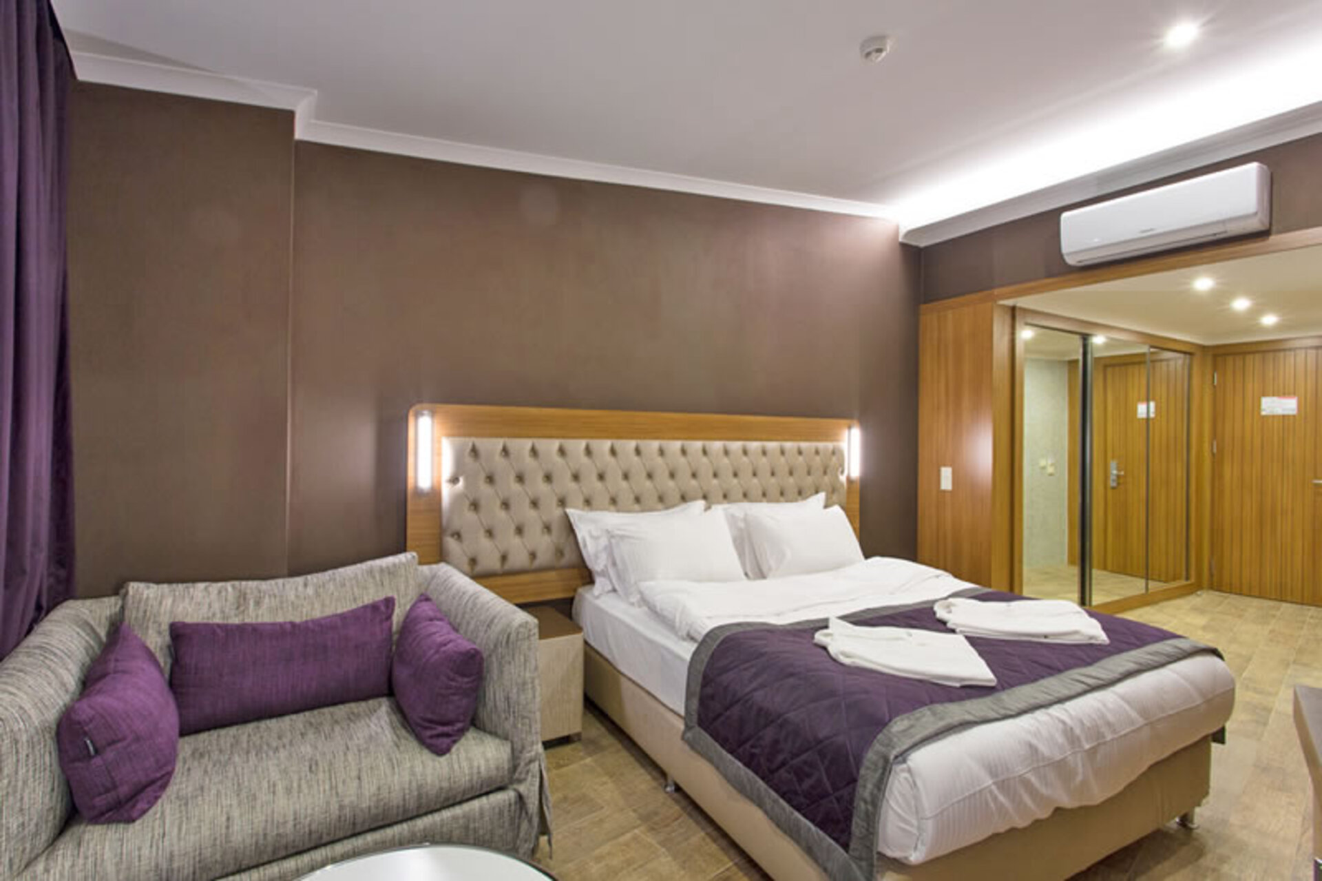 Michell Hotel