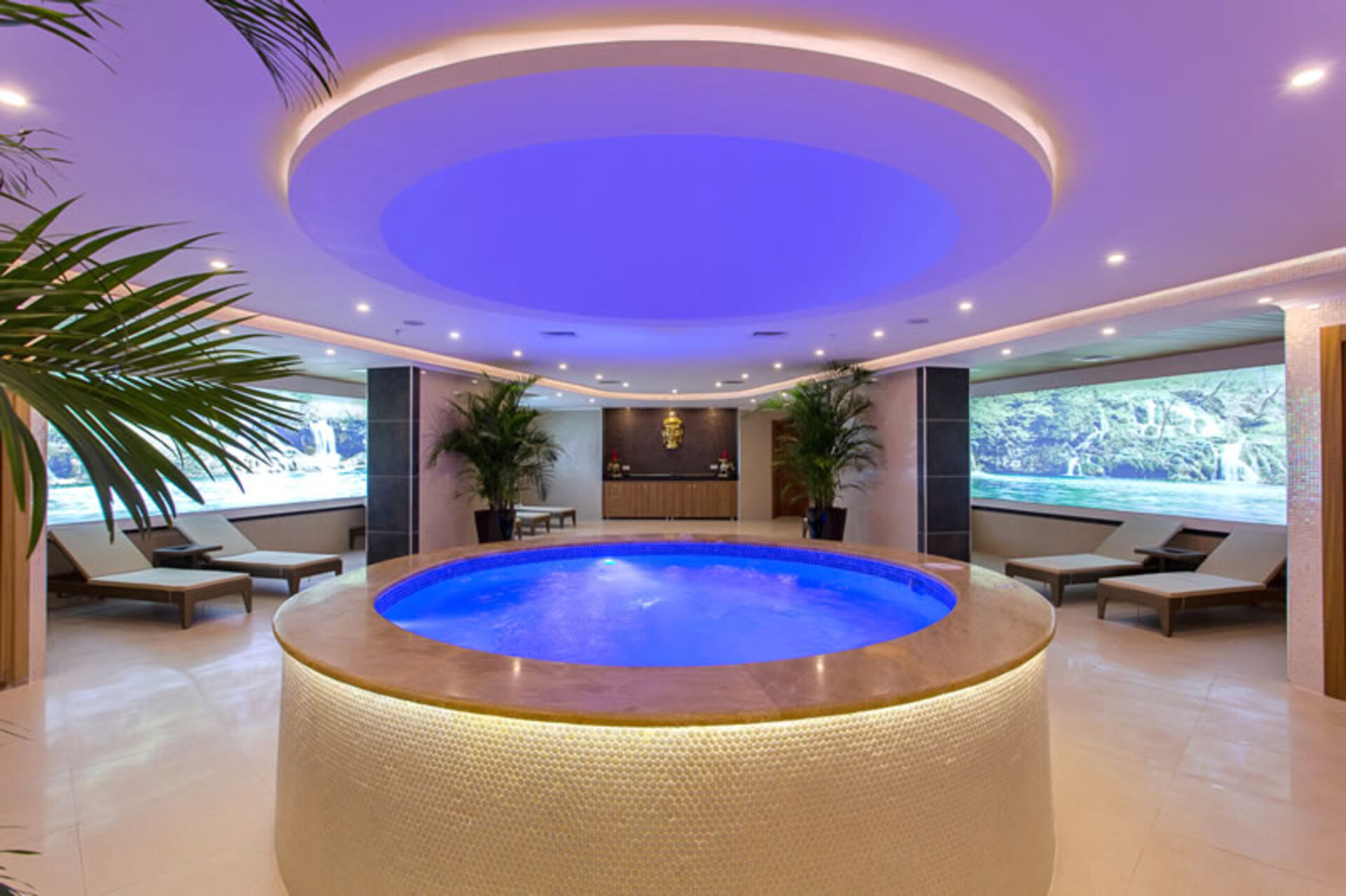 Michell Hotel
