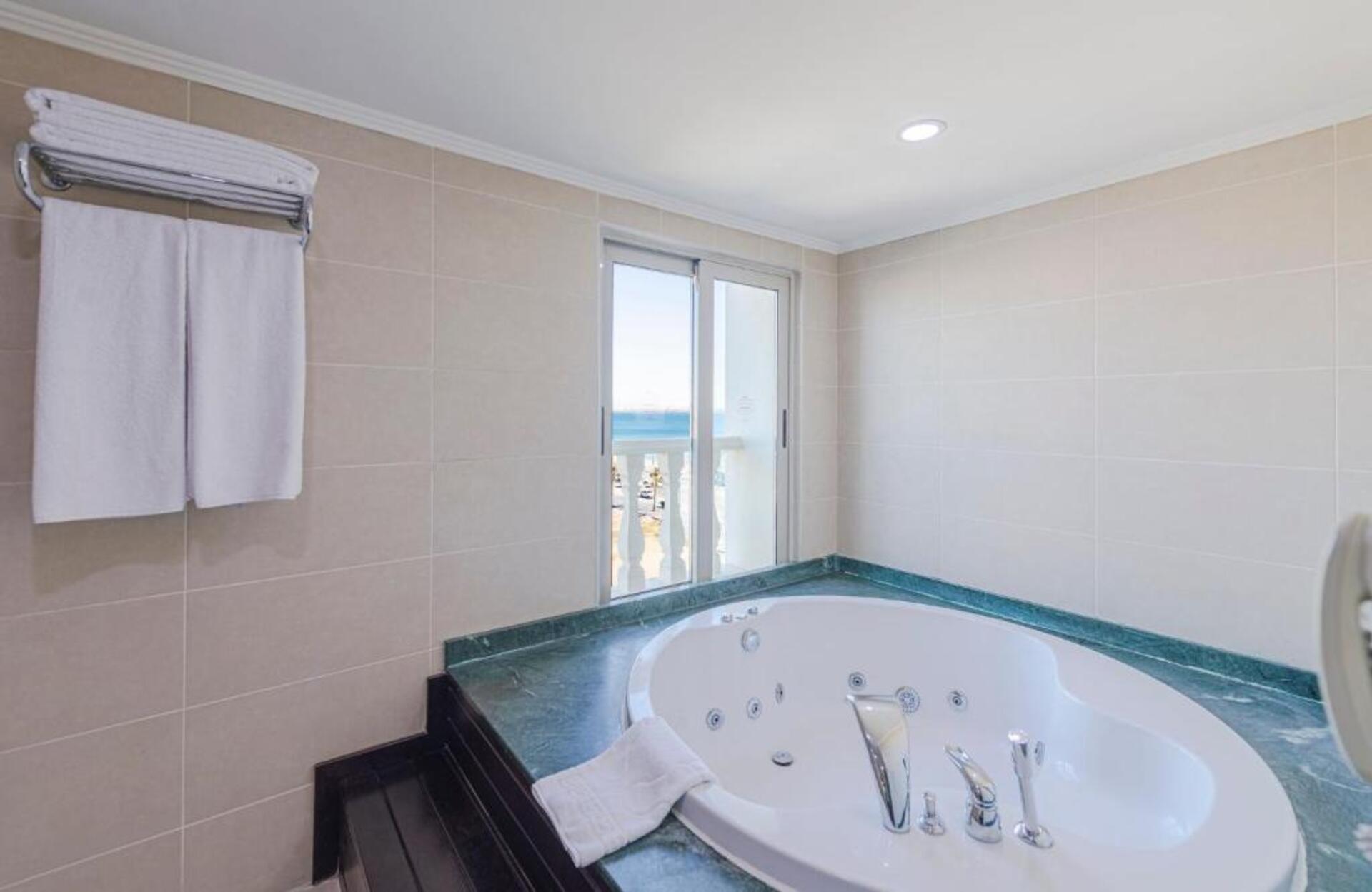 Crowne Plaza Antalya