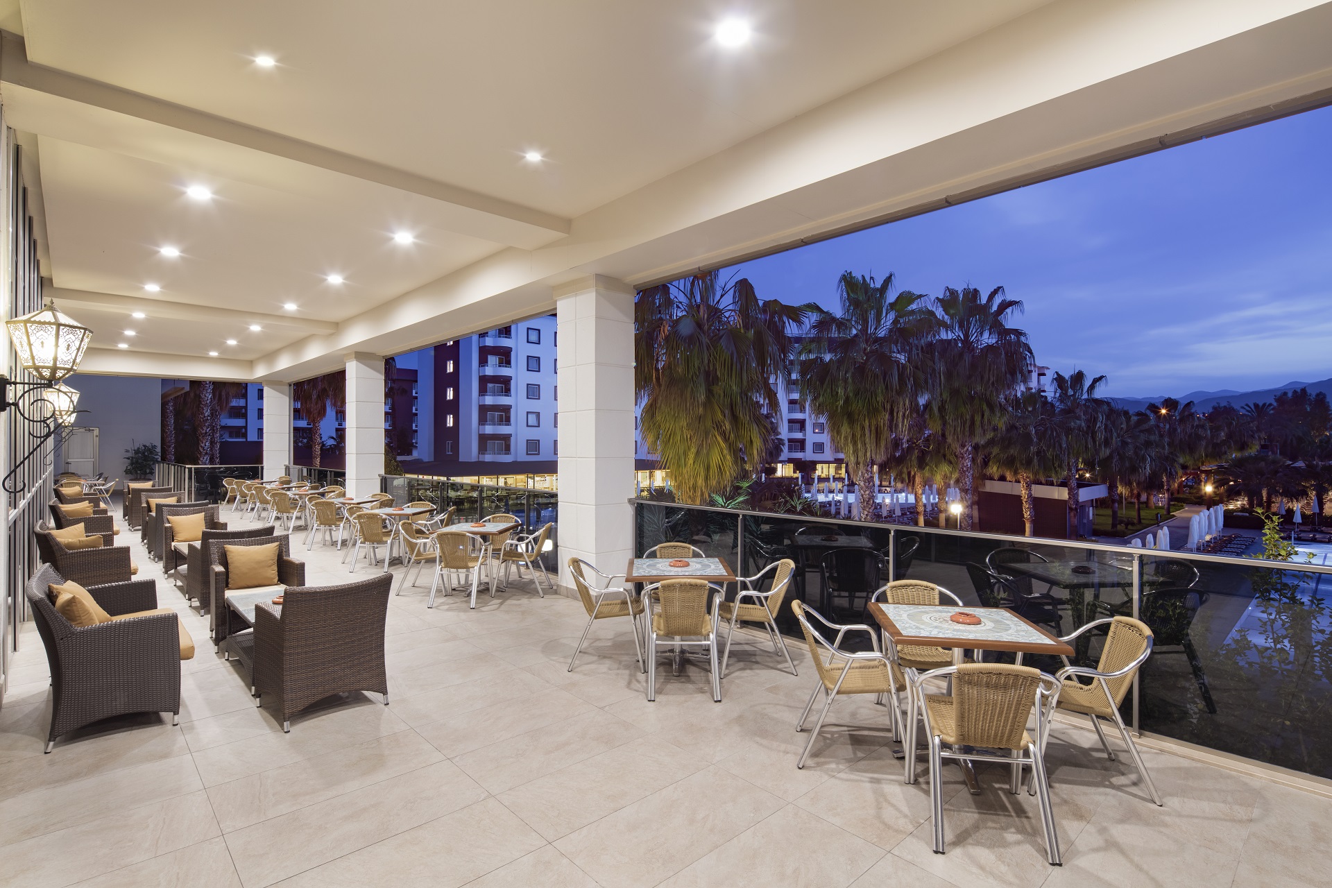Royal Garden Beach Ex: Royal Select & Suite Hotel