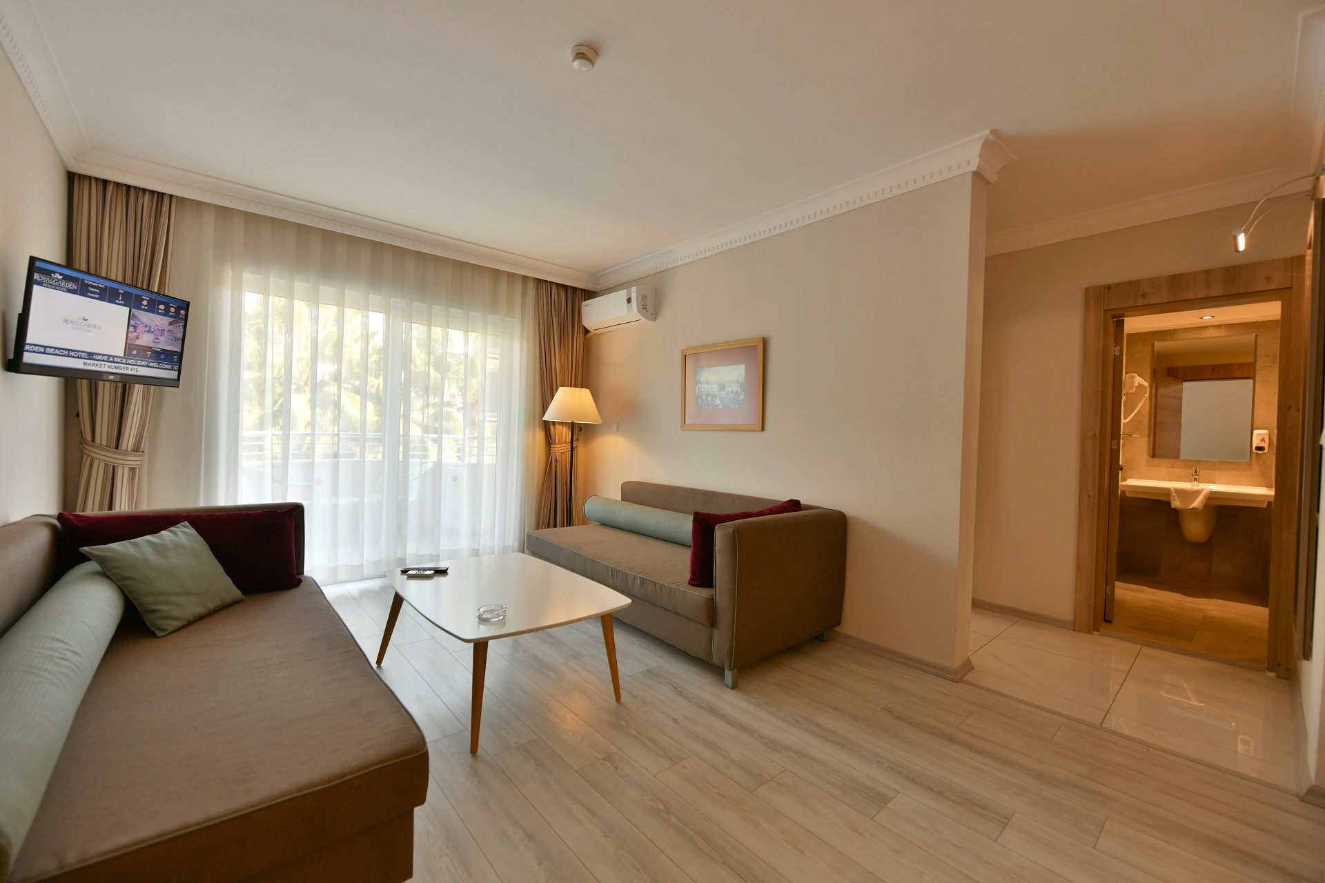 Royal Garden Beach Ex: Royal Select & Suite Hotel
