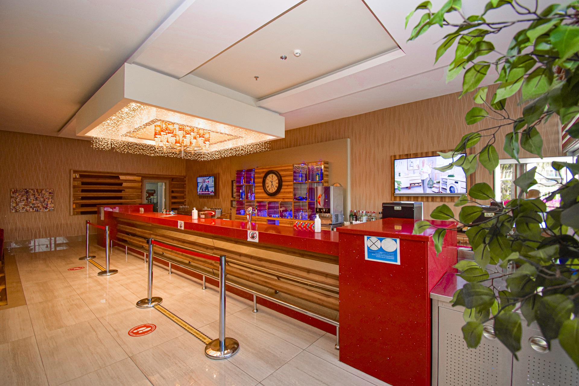 Royal Garden Beach Ex: Royal Select & Suite Hotel