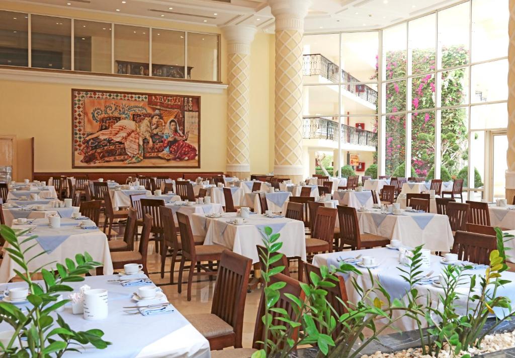 Royal Azur Resort
