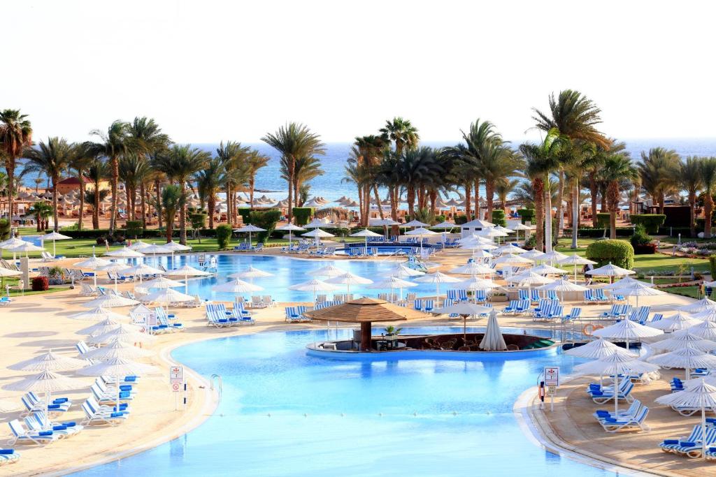 Royal Azur Resort