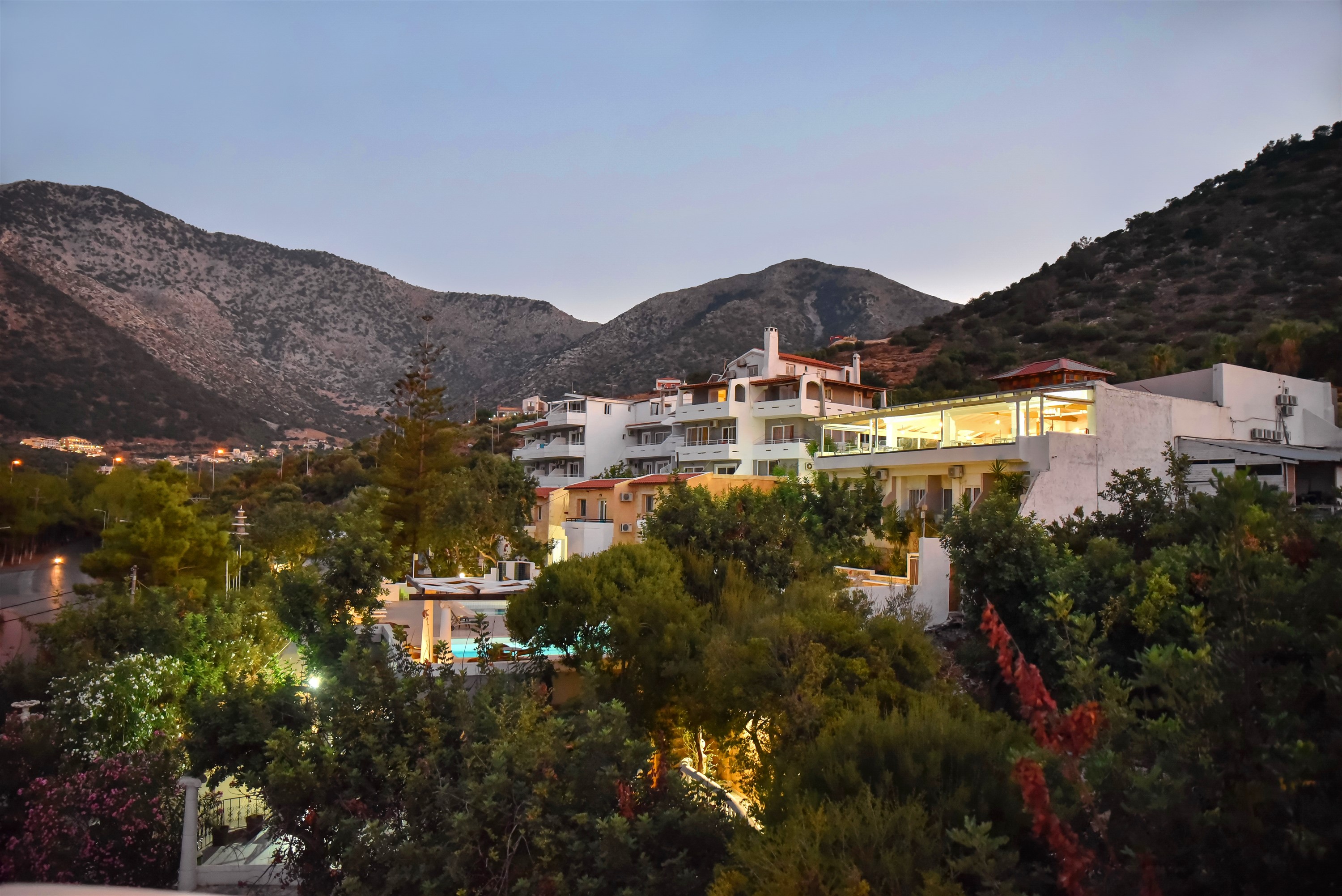 Eleonora Hotel