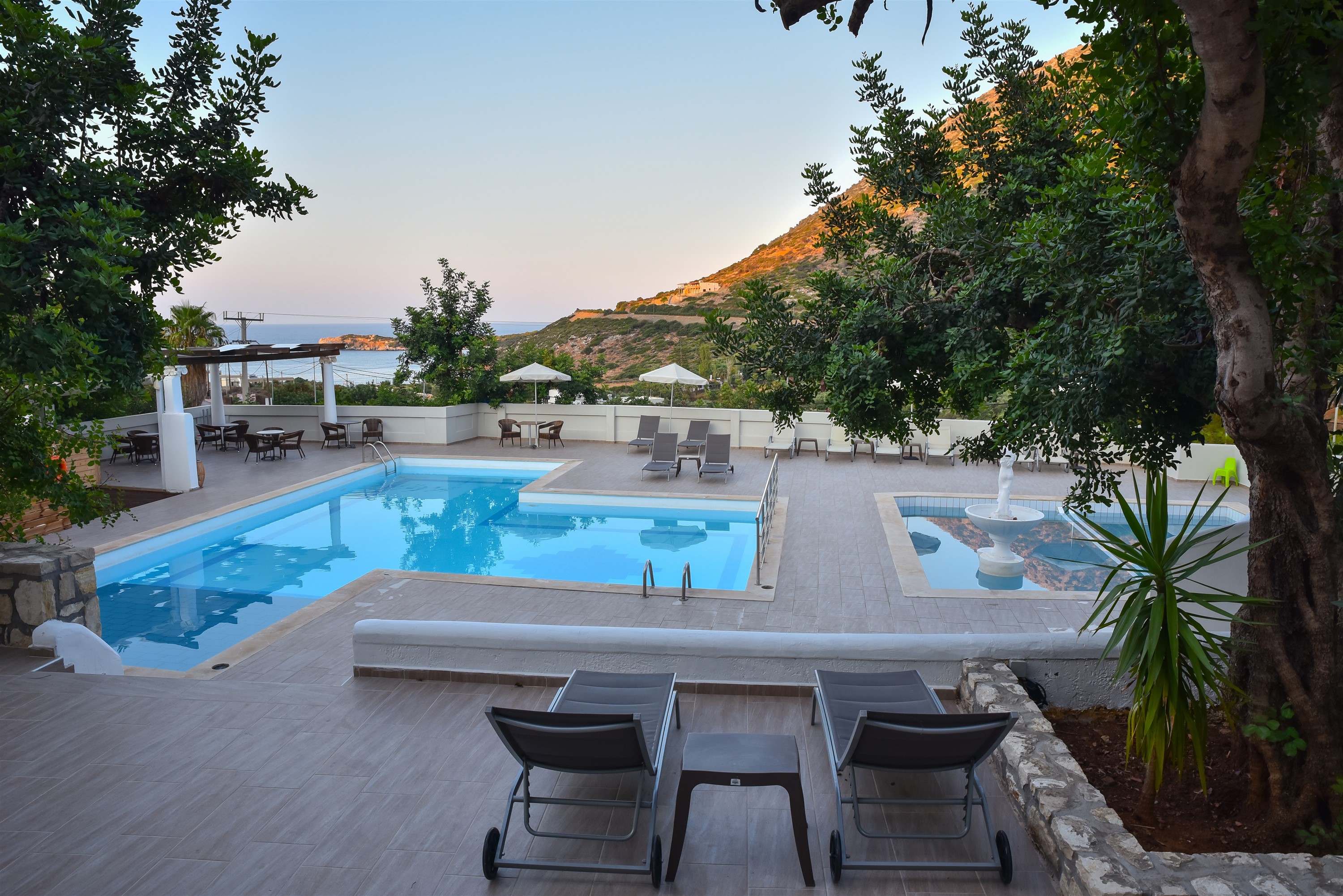 Eleonora Hotel