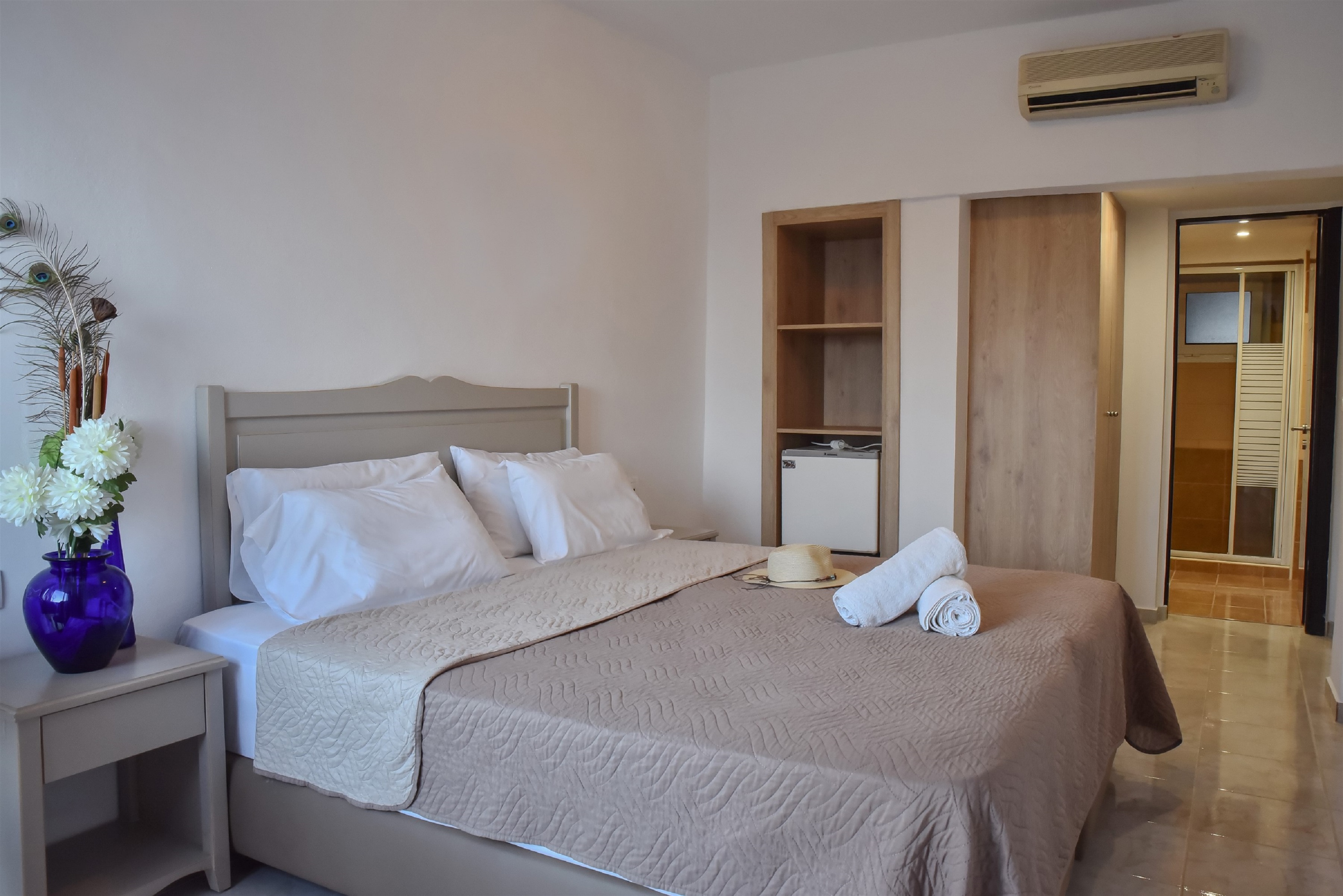 Eleonora Hotel
