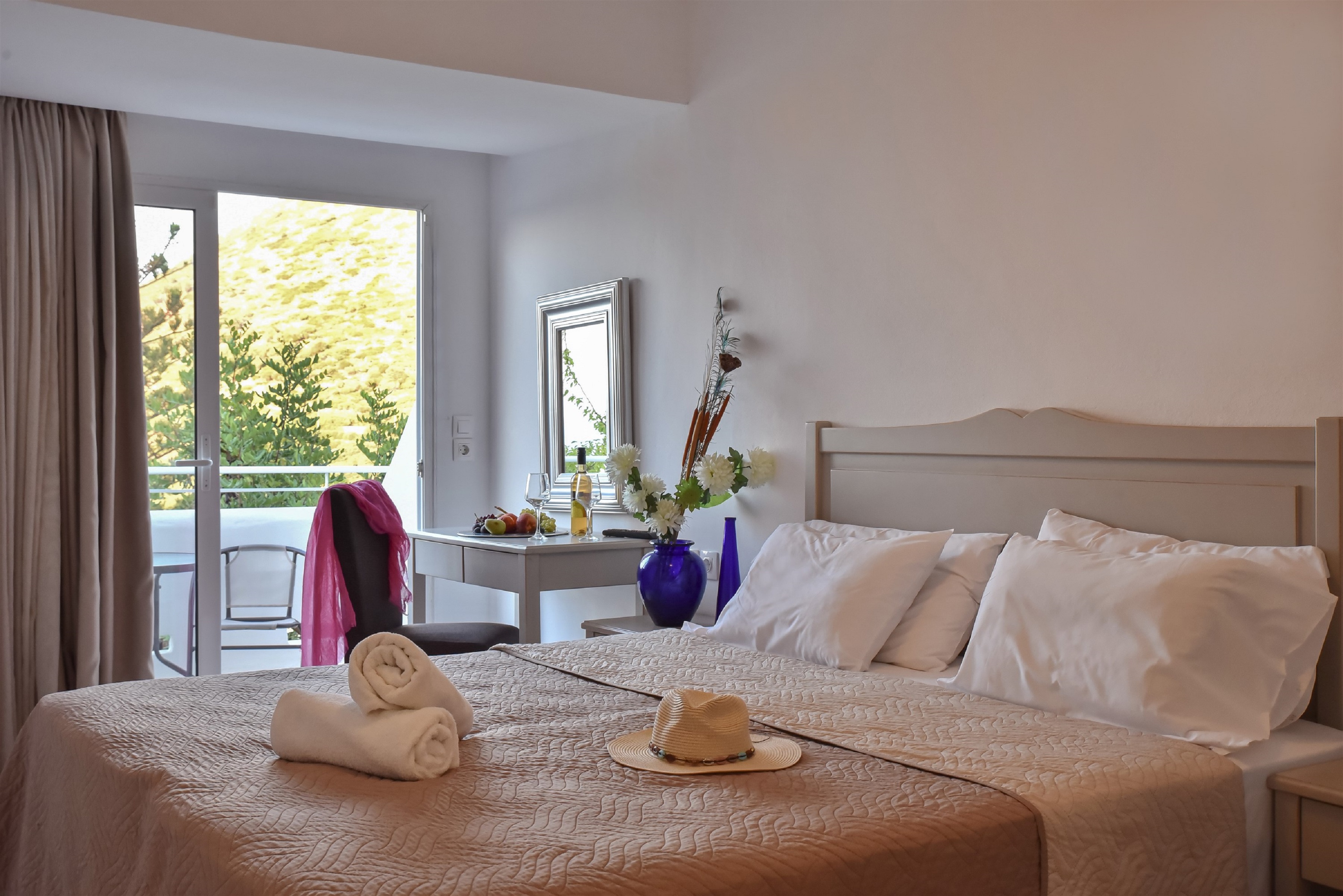 Eleonora Hotel