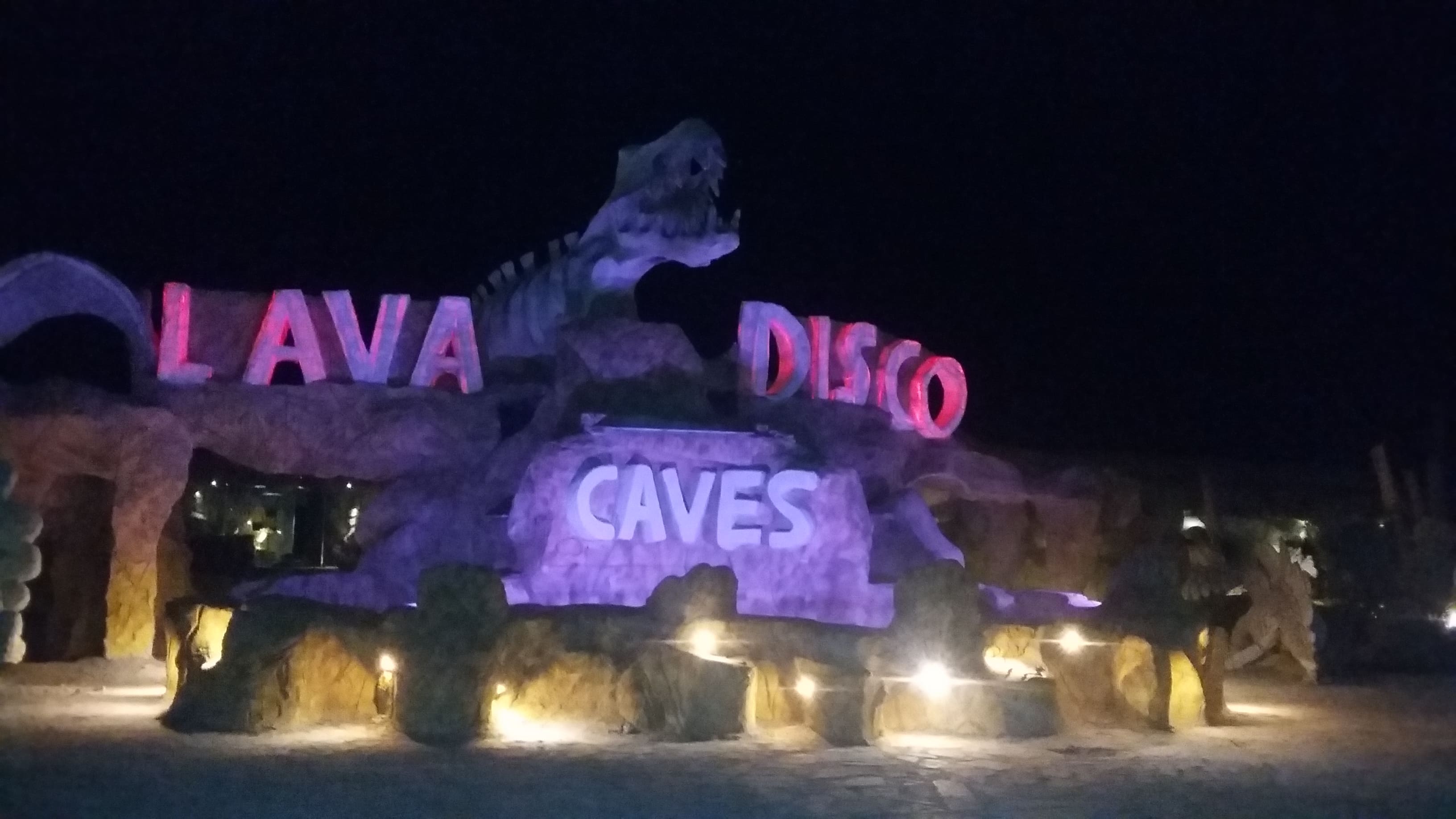 Caves Beach