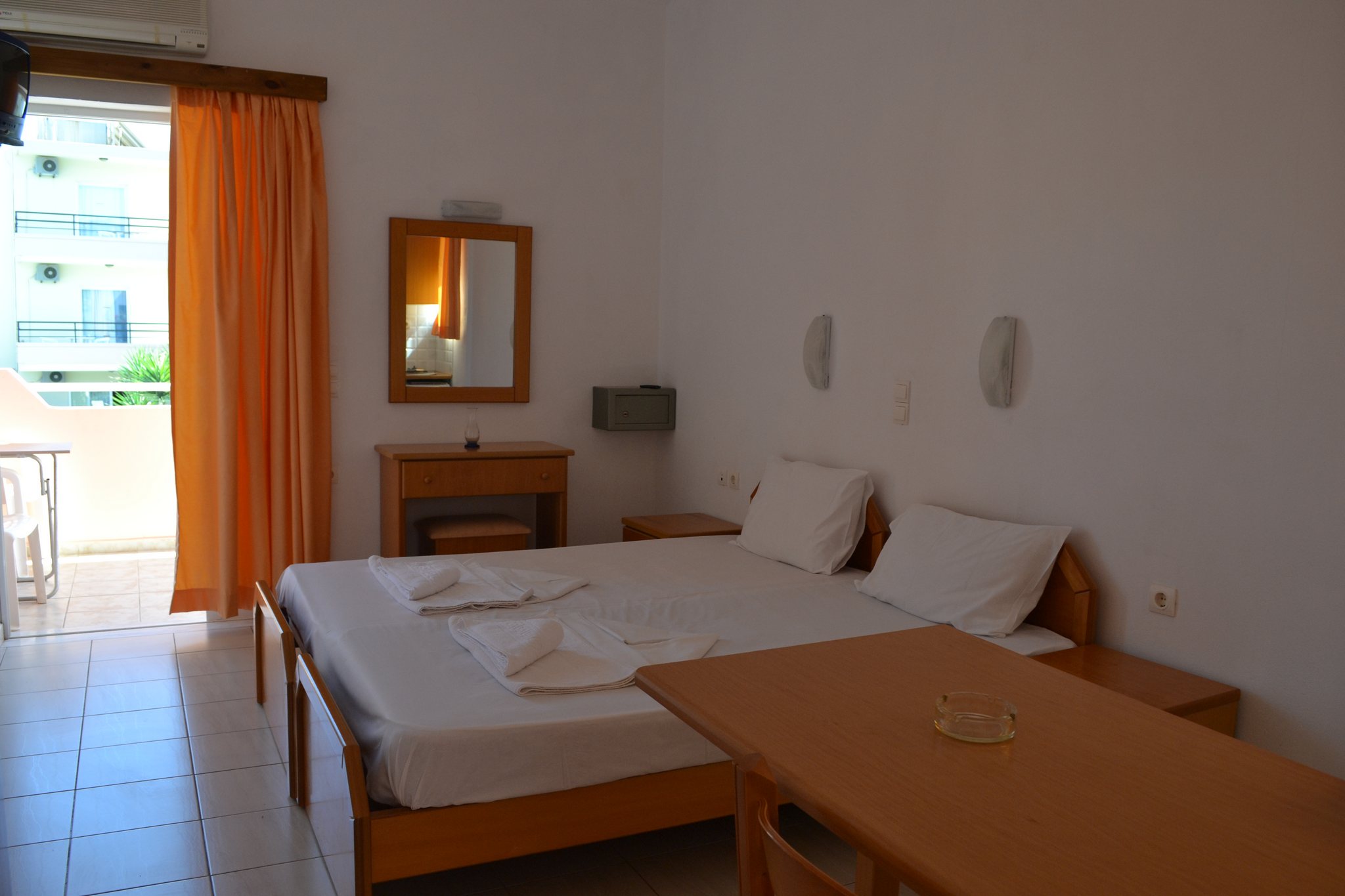 ALEXANDROS APARTMENTS
