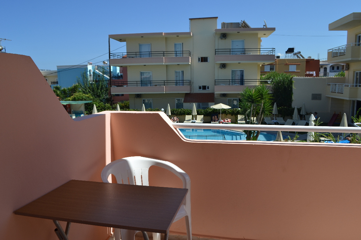 ALEXANDROS APARTMENTS