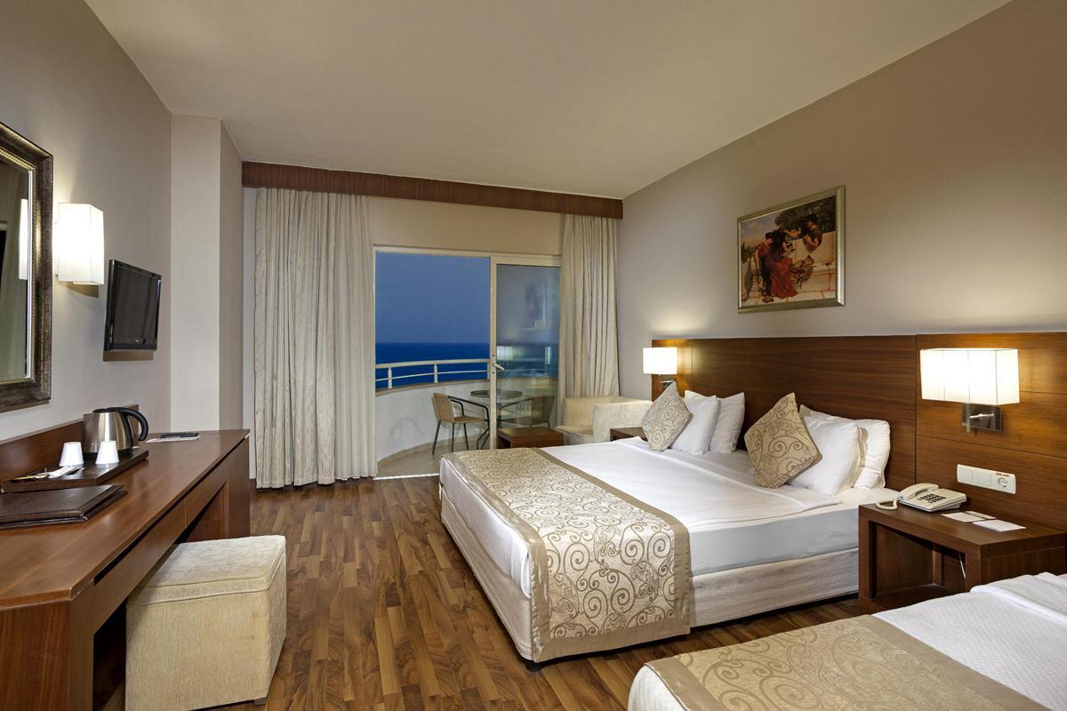 Roma Beach Resort & Spa