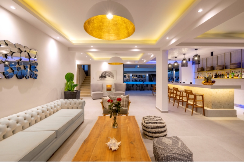 La Stella Suites