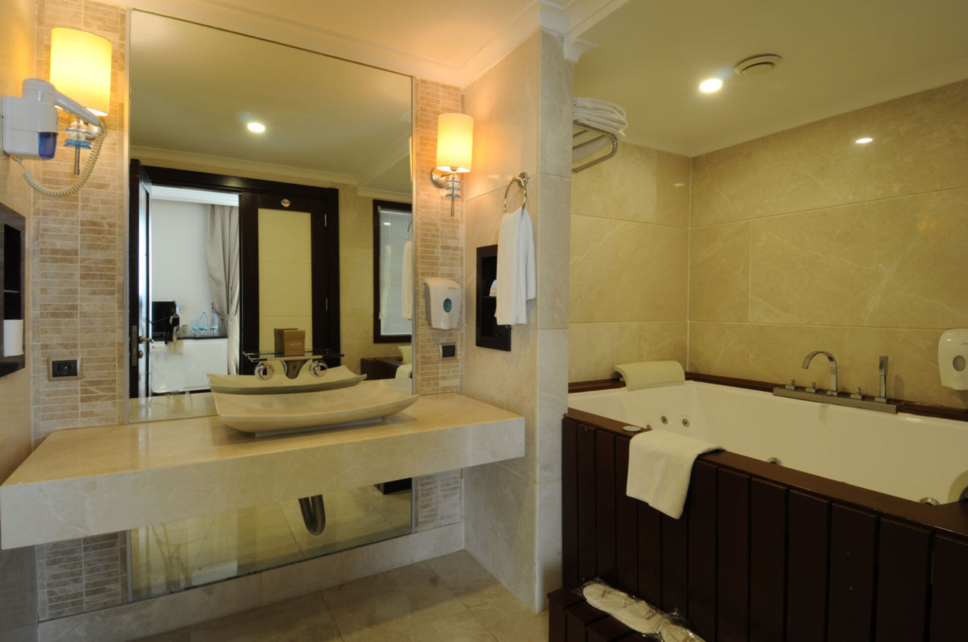 Goldcity Hotel