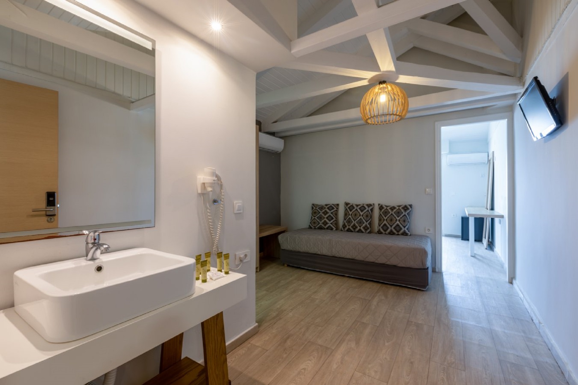 Cameo Beach Resort